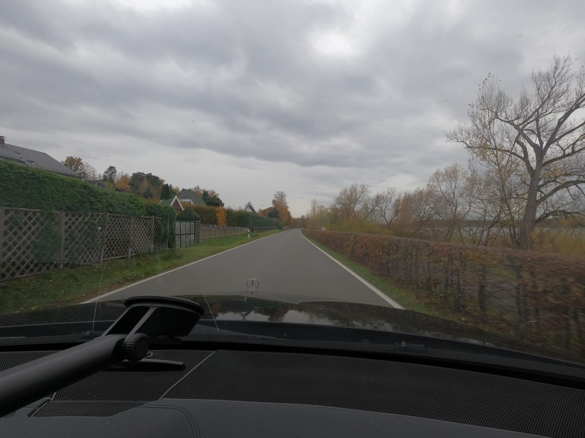 Street view near MöhneSeeBlick - Ferienhaus am Möhnesee, Möhnesee — © saschahaberkorn (CC BY-SA · Mapillary)