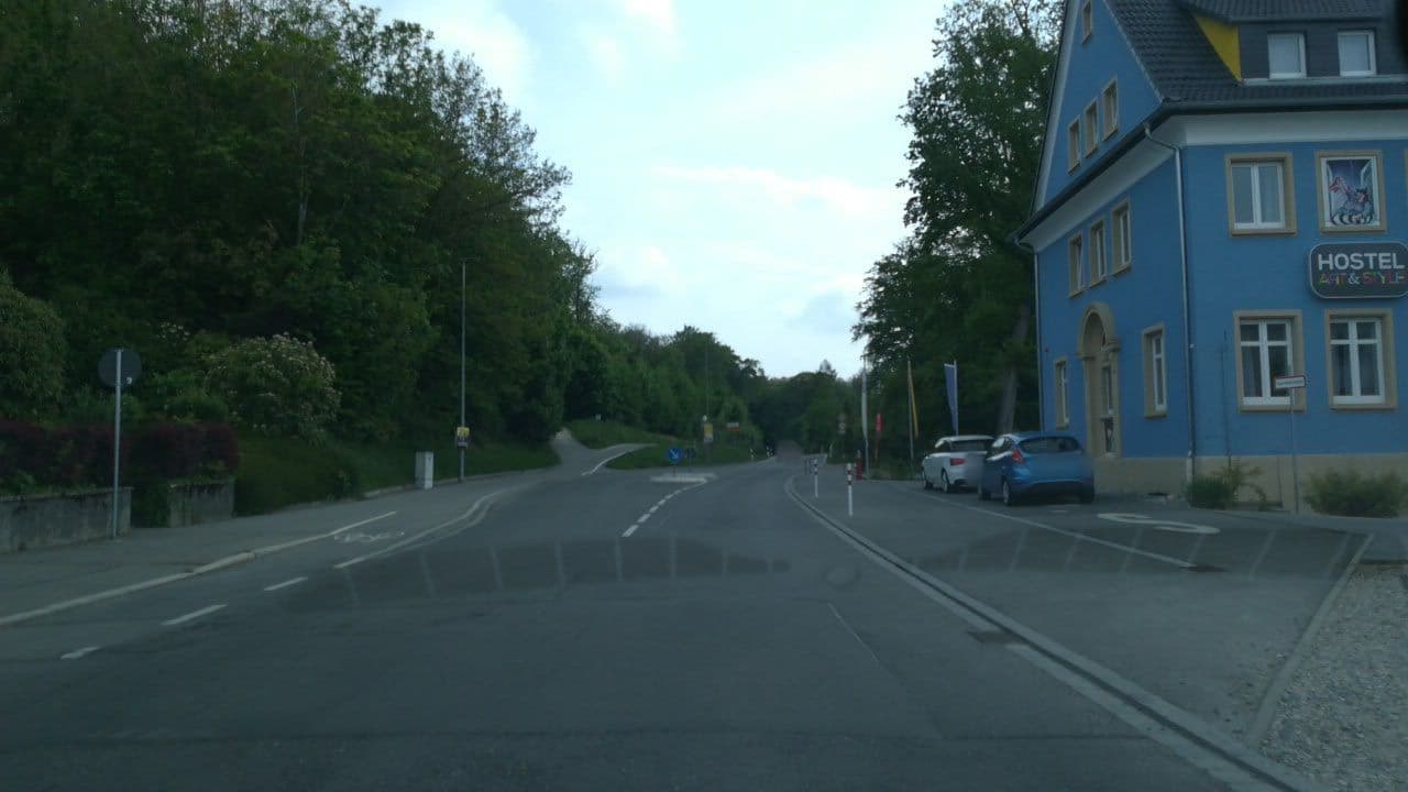 Street view near Jugendherberge Singen, Singen — © mr4703 (CC BY-SA · Mapillary)