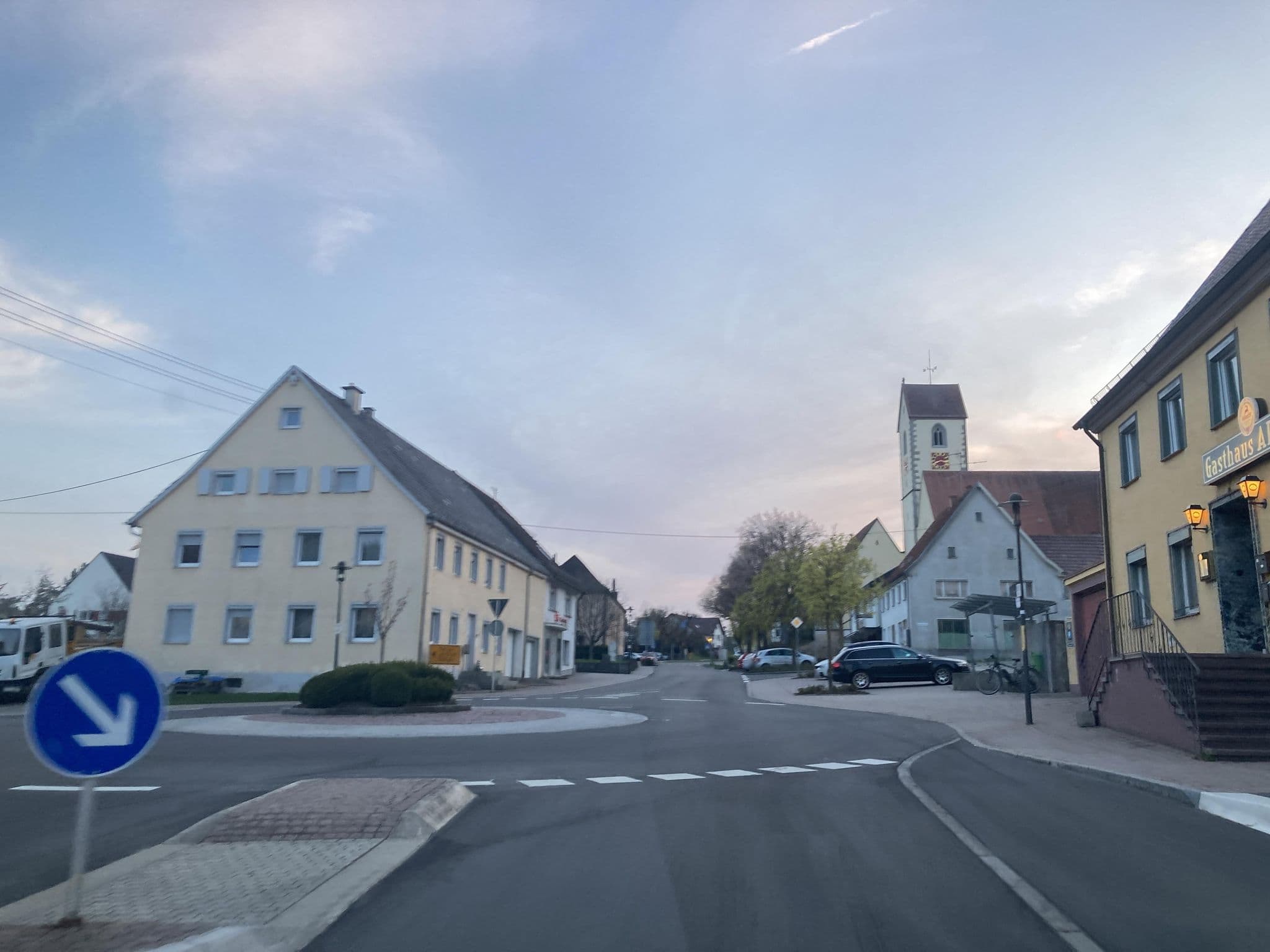 Street view near Gasthaus Adler, Wellendingen — © tasmaniadevil (CC BY-SA · Mapillary)