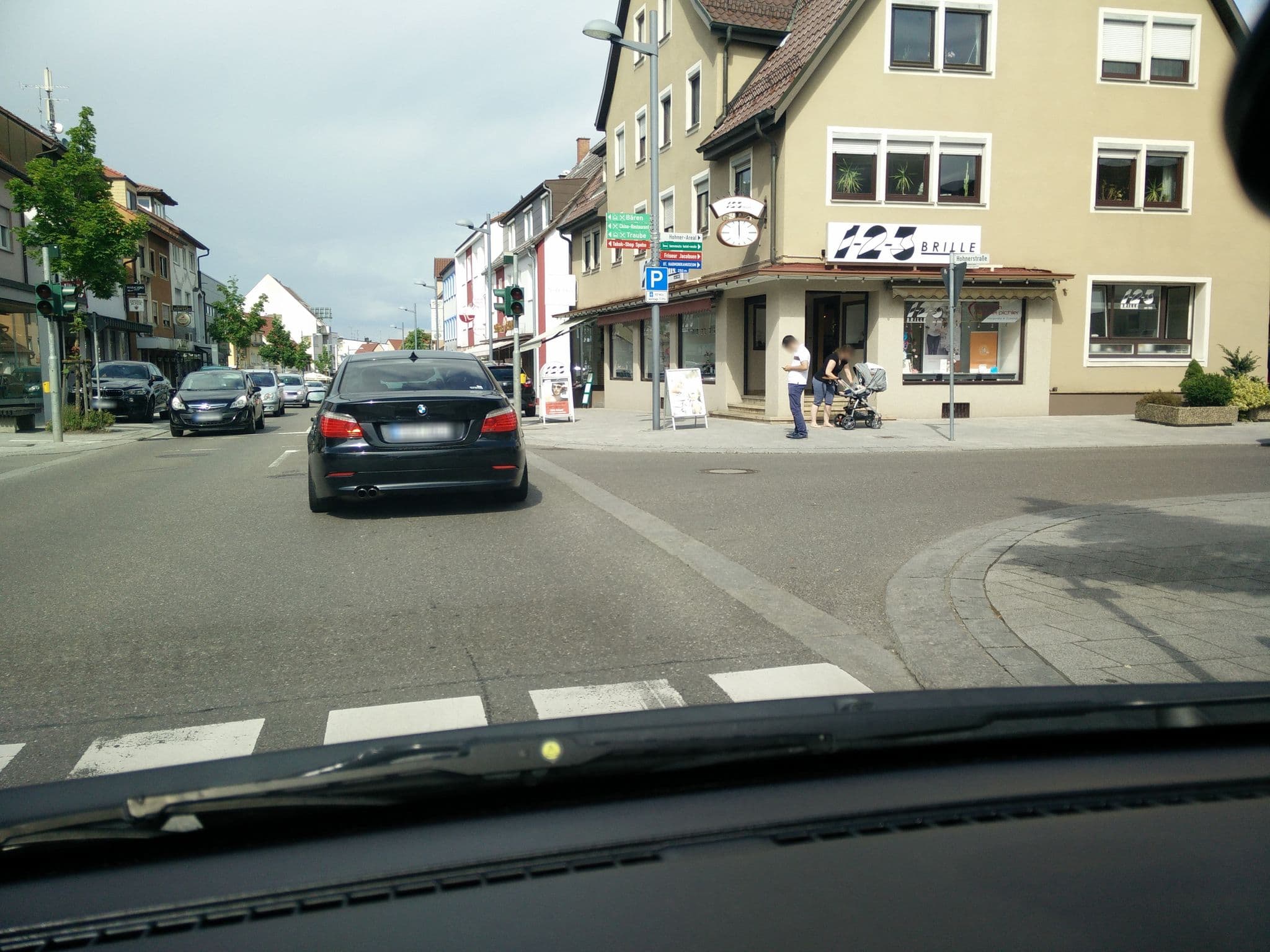 Street view near hotel bären hotelbar, Trossingen — © tobim91 (CC BY-SA · Mapillary)
