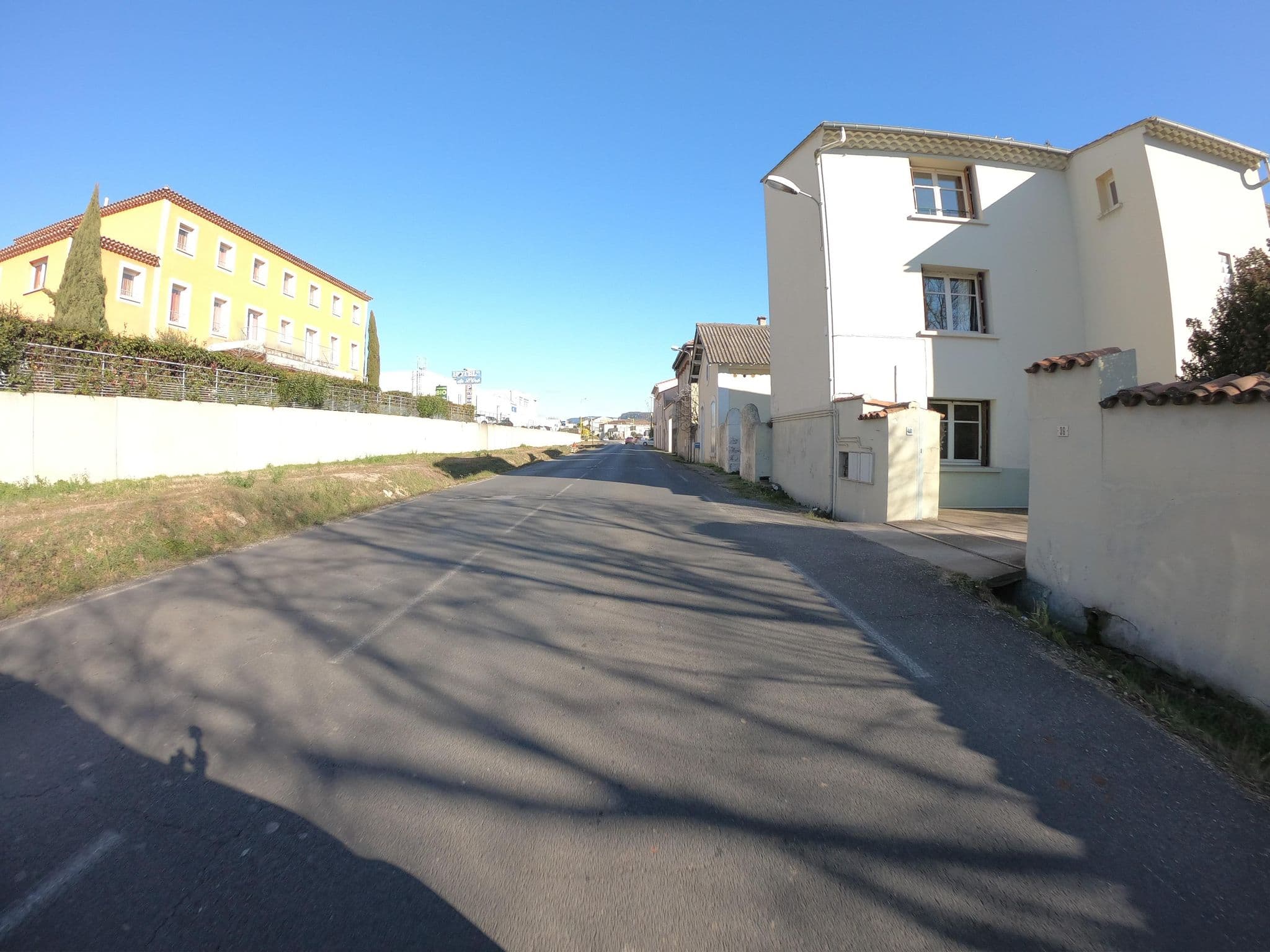 Street view near Hôtel de l'Orb, Bédarieux — © joostjakob (CC BY-SA · Mapillary)