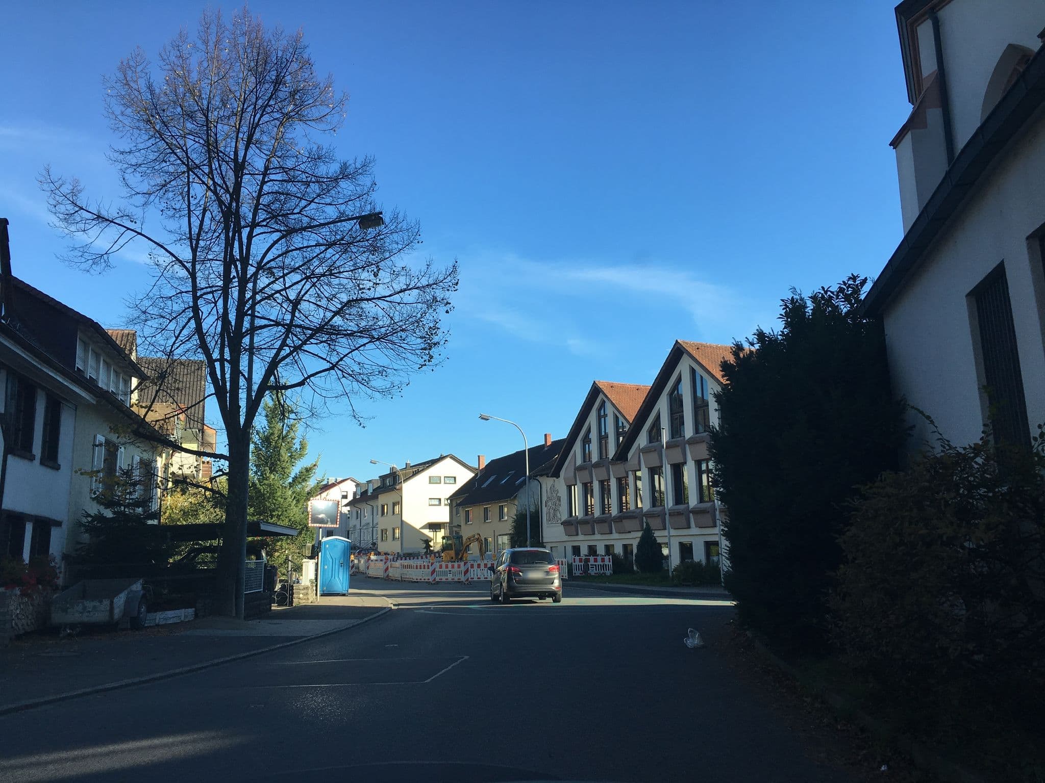 Street view near Ferienwohnung Uhr, Wollmatingen — © chuck (CC BY-SA · Mapillary)