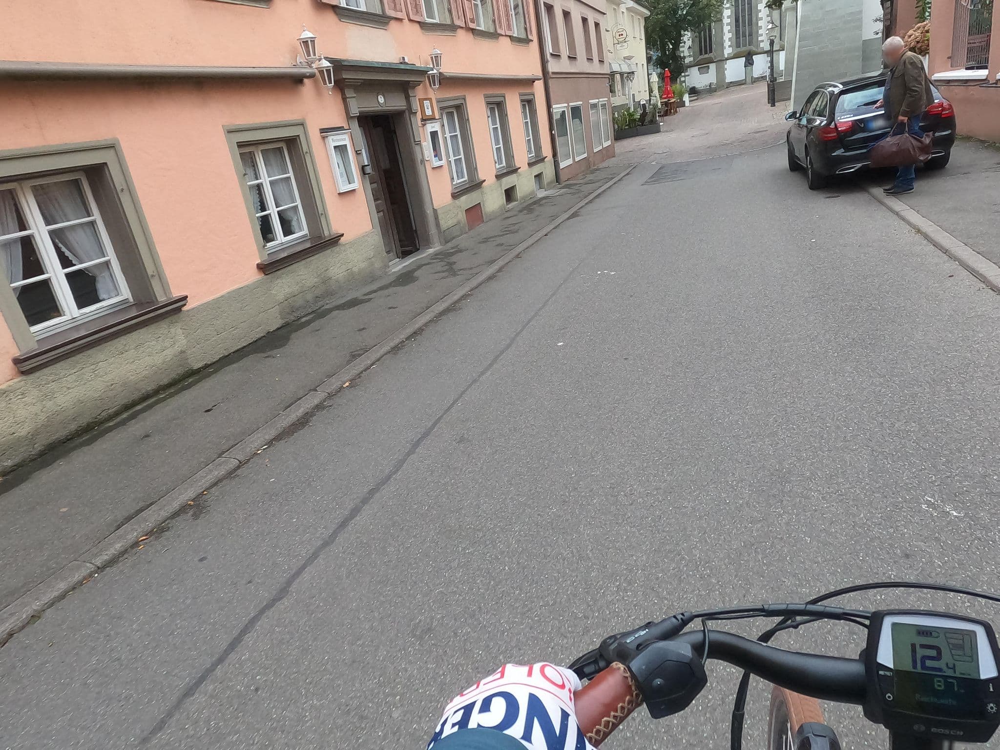 Street view near Küchler, Radolfzell — © chuck (CC BY-SA · Mapillary)