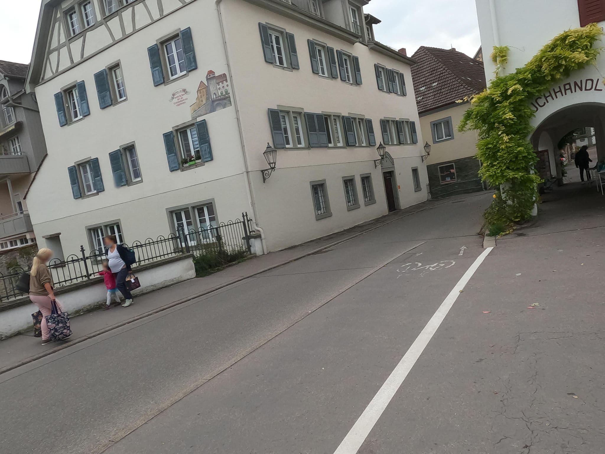 Street view near Hotel Am Stadtgarten, Radolfzell — © chuck (CC BY-SA · Mapillary)