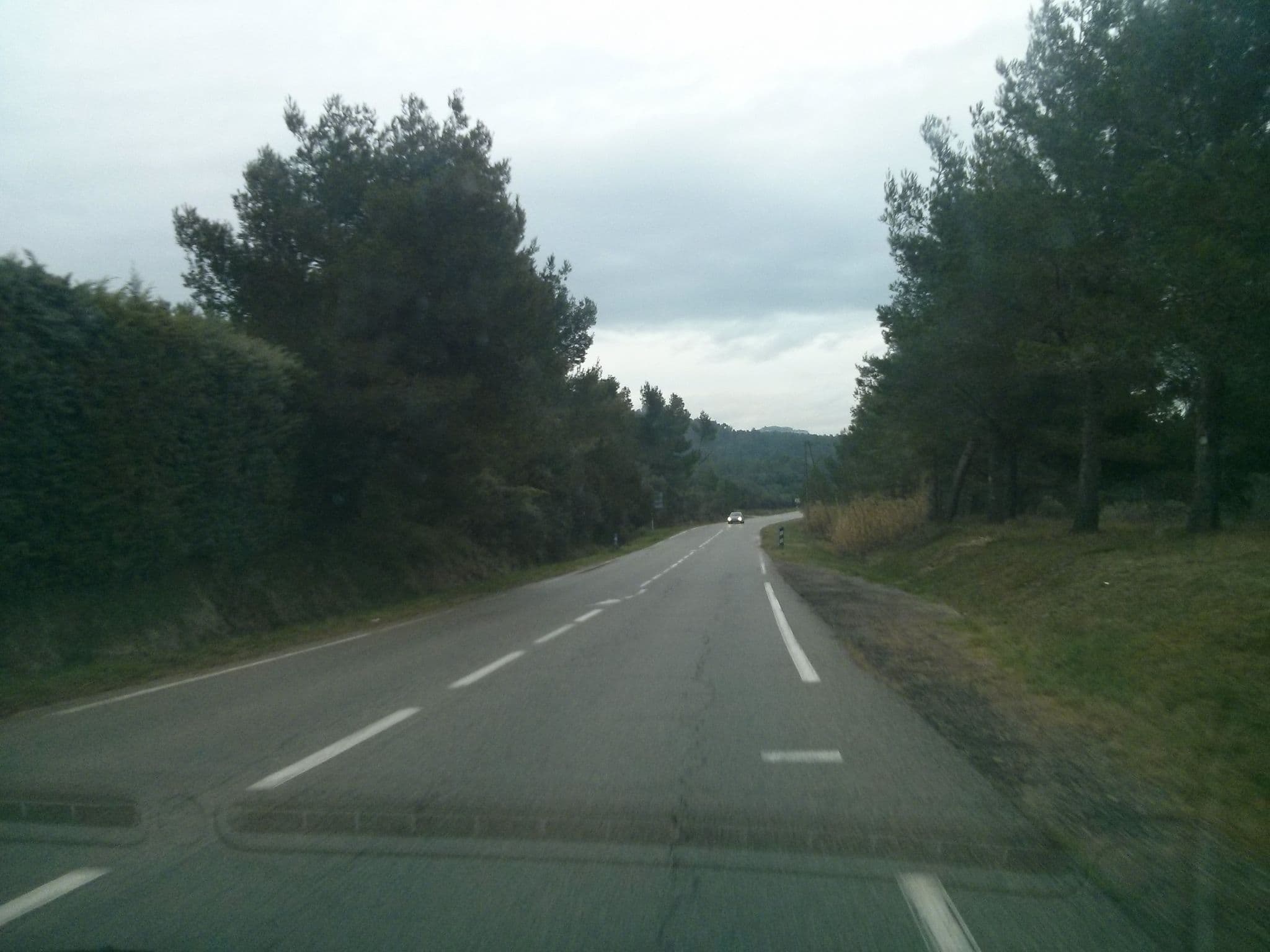 Street view near Le Madaleno, Paradou — © balooval (CC BY-SA · Mapillary)