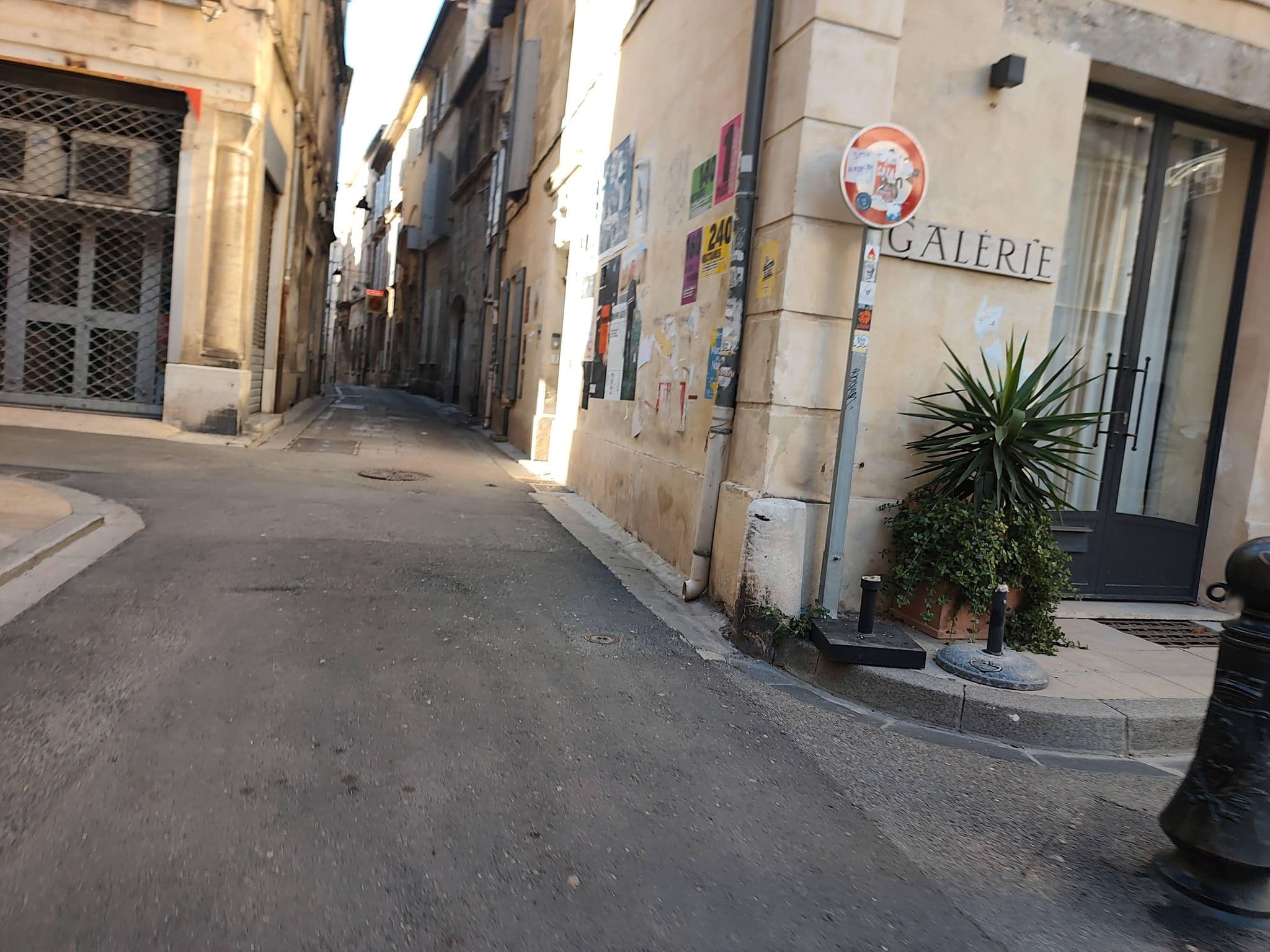 Street view near Le Nord-Pinus, Arles — © Duro (CC BY-SA · Mapillary)