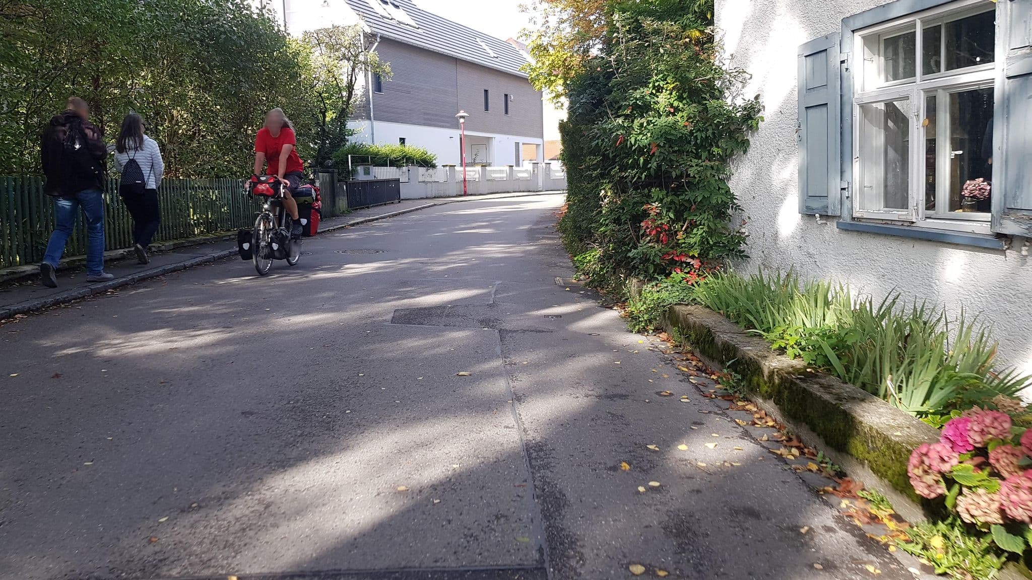 Street view near Appartmenthaus Knöpfler, Langenargen — © thmunichways (CC BY-SA · Mapillary)