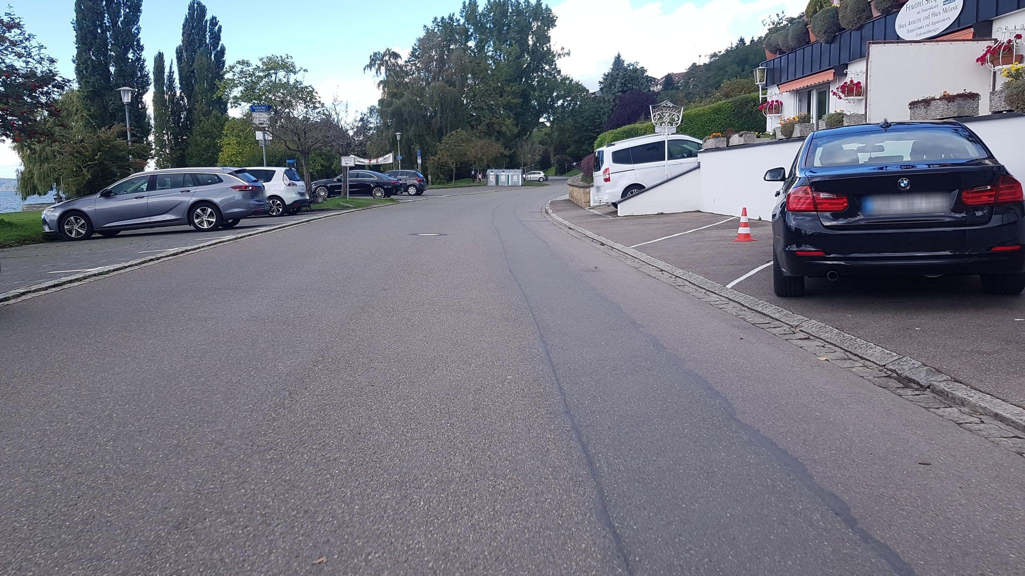Street view near Seegarten, Meersburg — © thmunichways (CC BY-SA · Mapillary)