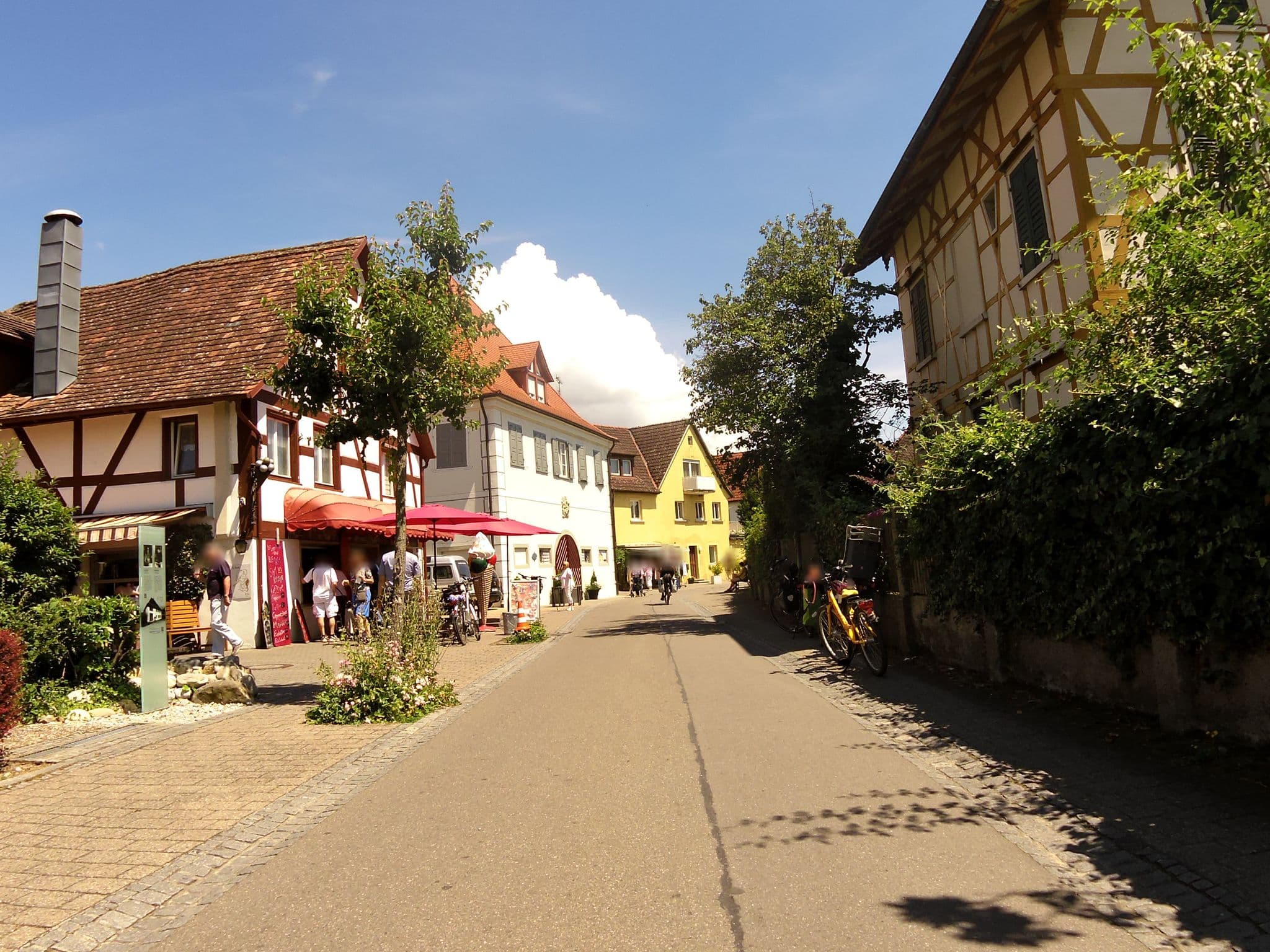 Street view near Irseer Hof, Hagnau — © czmrtn (CC BY-SA · Mapillary)