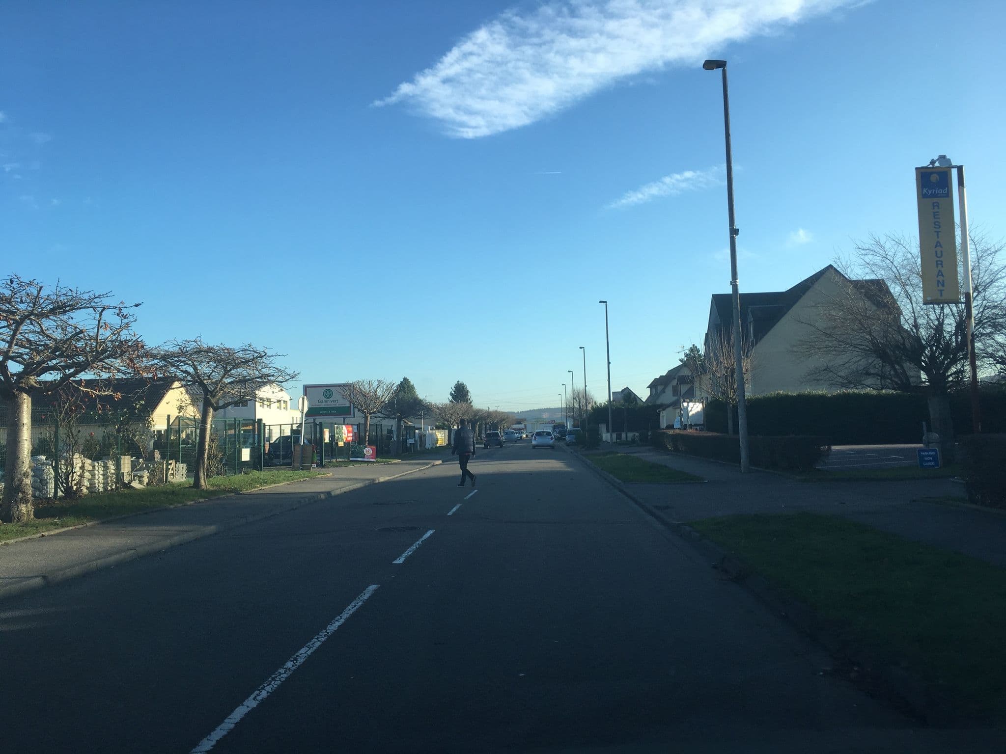 Street view near Hôtel Nell Axelle, Vernon — © unmap (CC BY-SA · Mapillary)