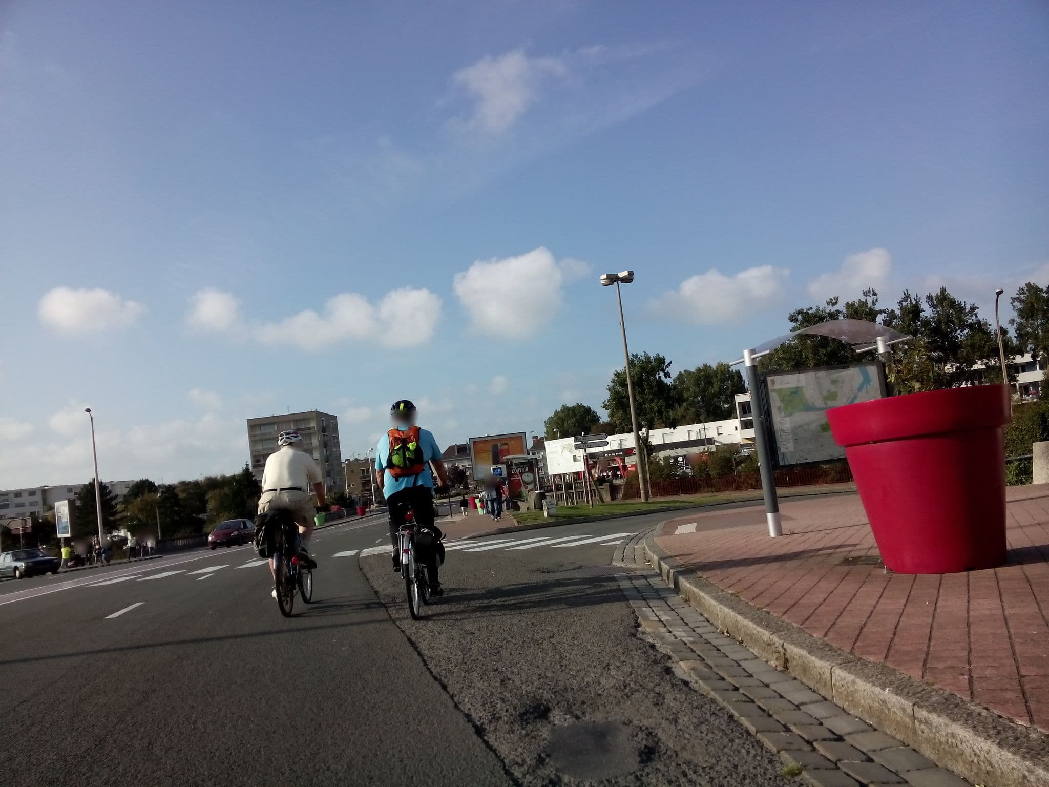 Street view near HECO Calais Centre - Gare, Calais — © smsm1 (CC BY-SA · Mapillary)