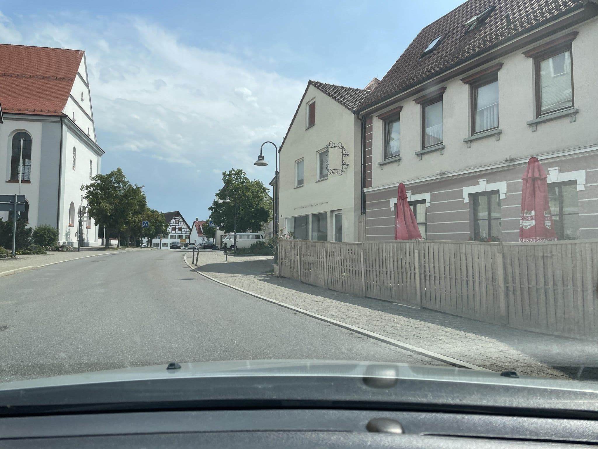 Street view near Inn Hotel Linde, Ummendorf — © chicc0 (CC BY-SA · Mapillary)