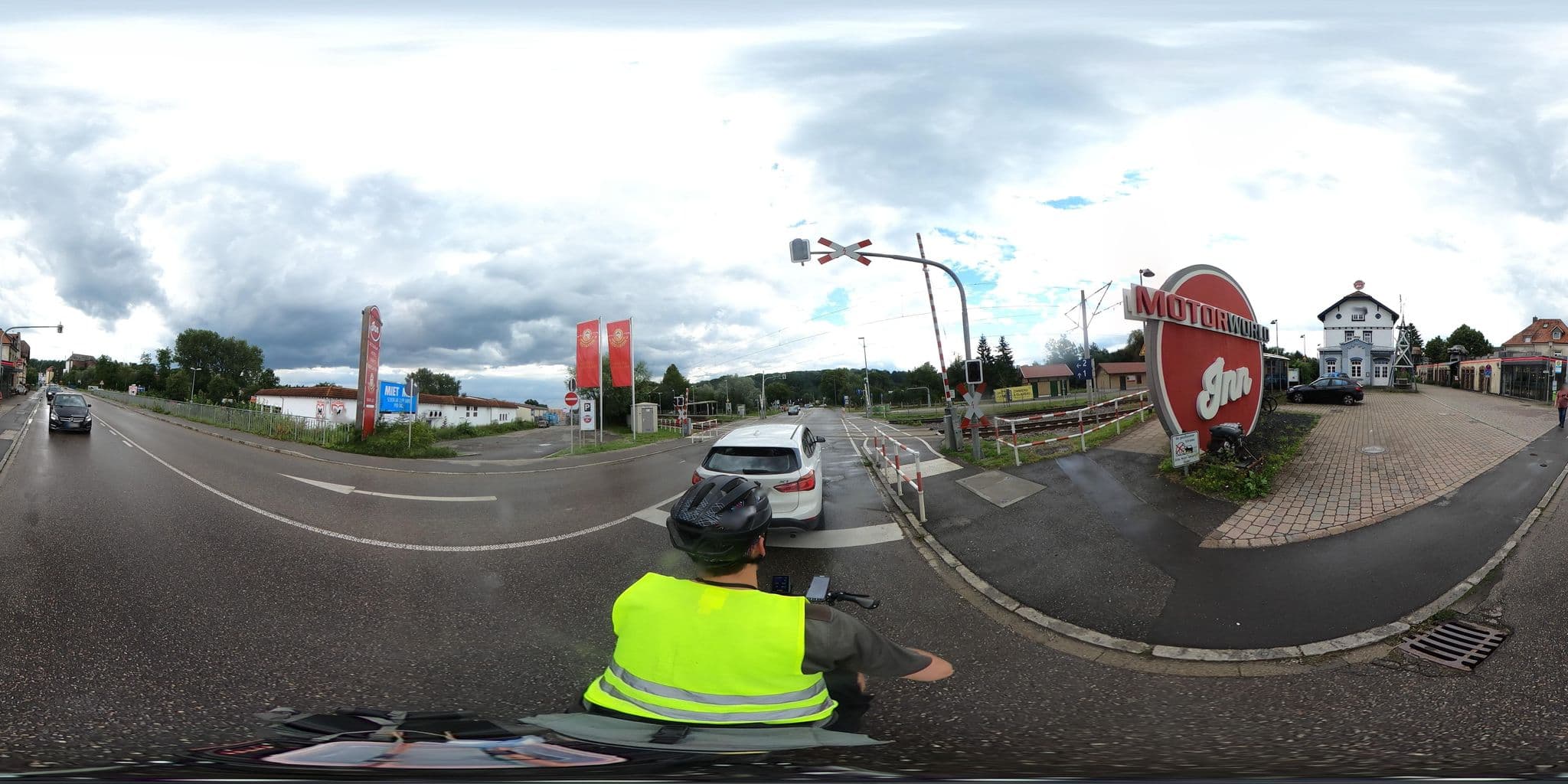 Street view near Knopf & Knopf Gastro Hotel & Event GmbH Hotel, Warthausen — © RadNETZ (CC BY-SA · Mapillary)