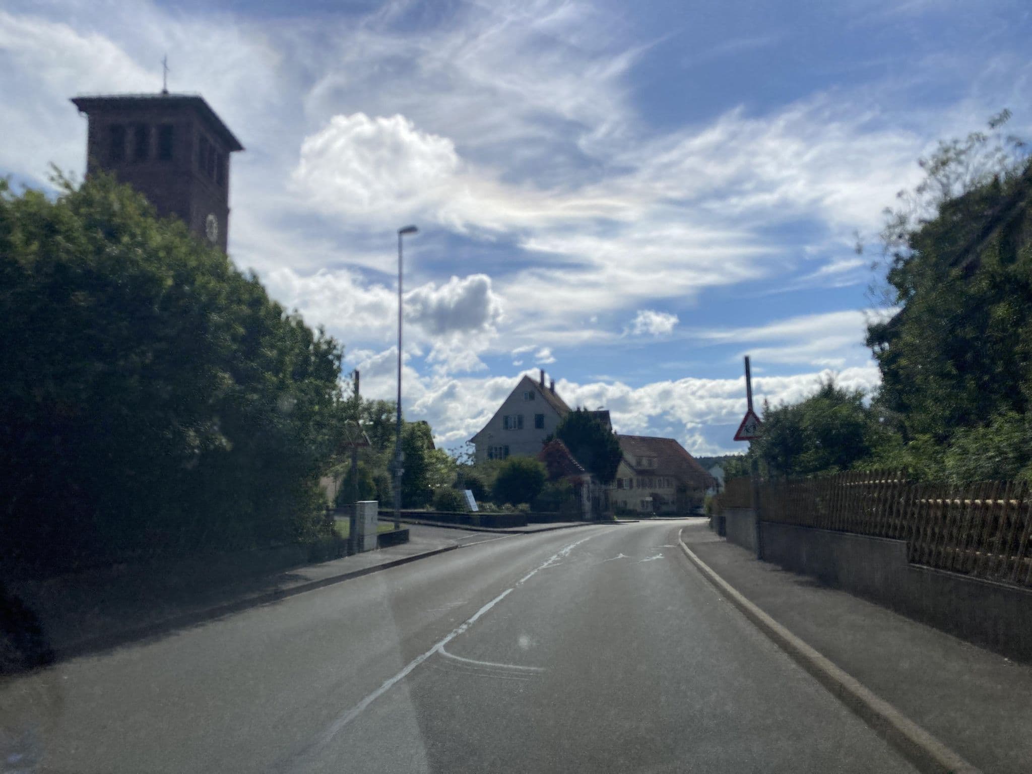Street view near Paul Burghard, Neuweiler — © tasmaniadevil (CC BY-SA · Mapillary)