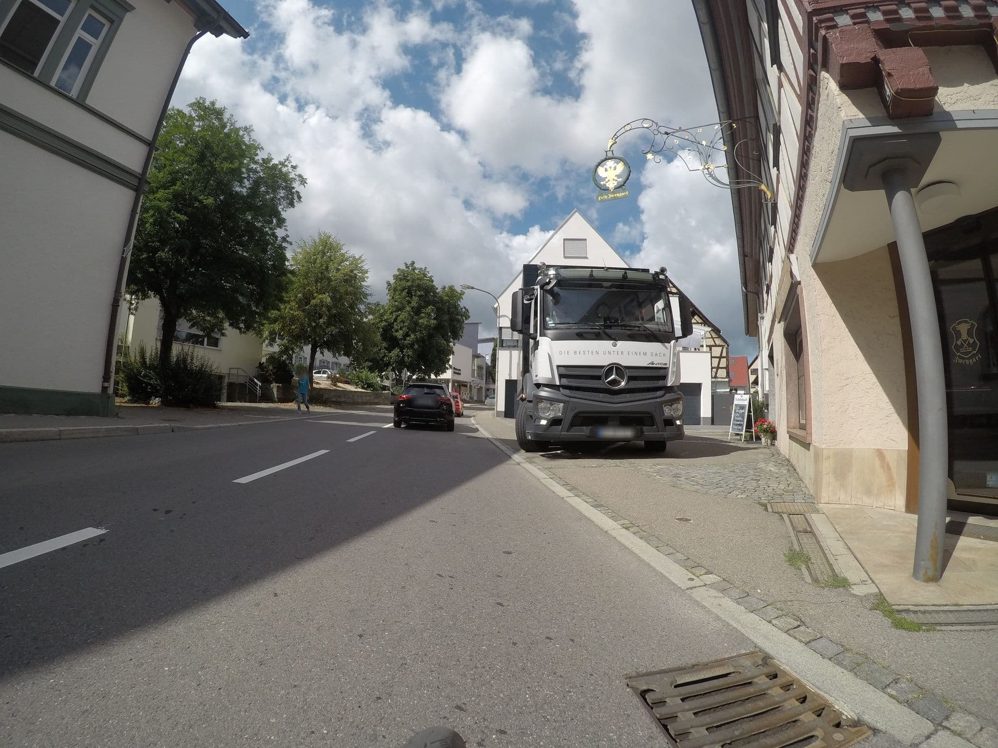 Street view near Gasthaus Zum Adler Inh. Rudolf Hronek, Aidlingen — © plexi32 (CC BY-SA · Mapillary)