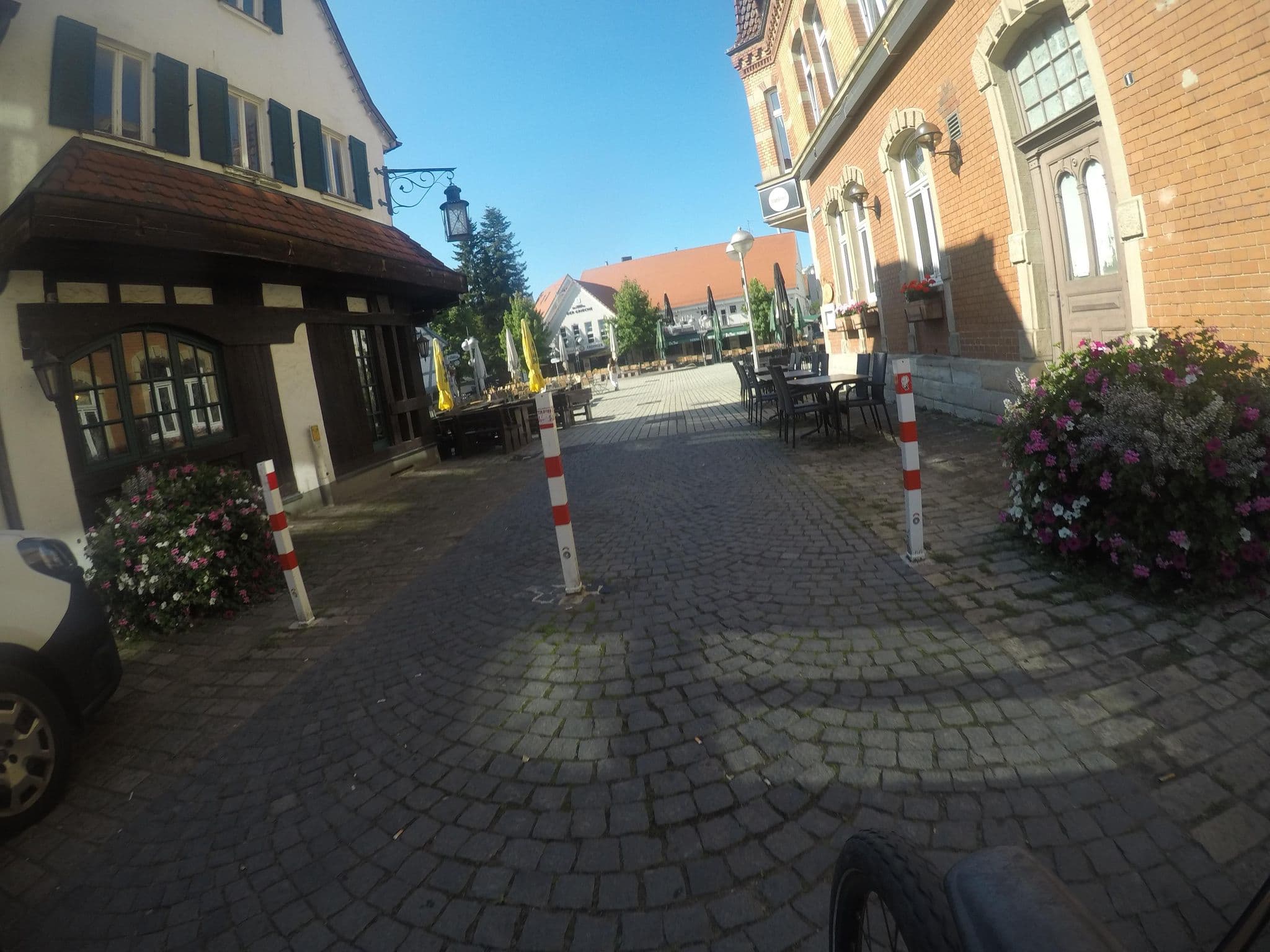 Street view near Hotel Bisonte, Sindelfingen — © mfa (CC BY-SA · Mapillary)