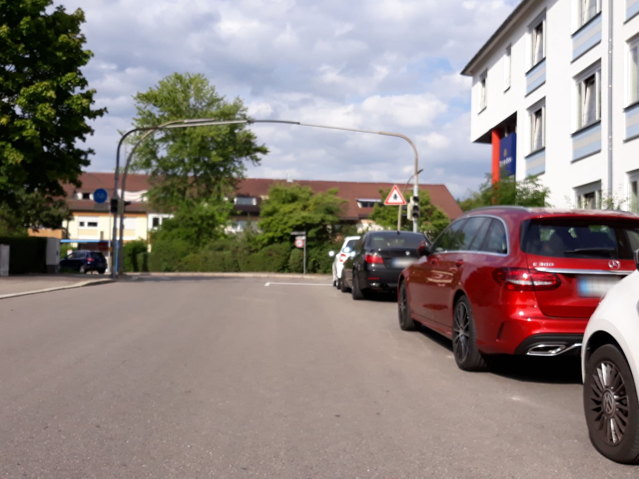 Street view near Nordic Hotel Stuttgart-Sindelfingen, Sindelfingen — © blind (CC BY-SA · Mapillary)