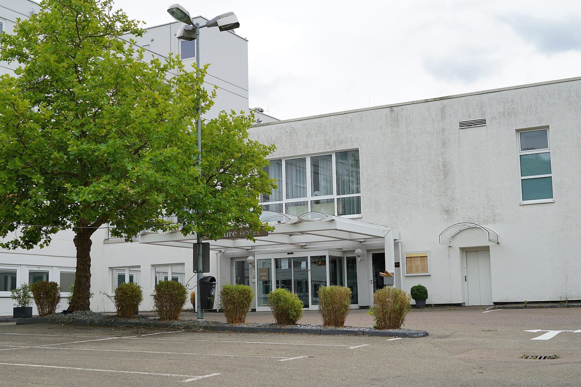 Mercure Hotel Bristol Stuttgart Sindelfingen (via Wikimedia Commons, CC BY-SA 3.0)