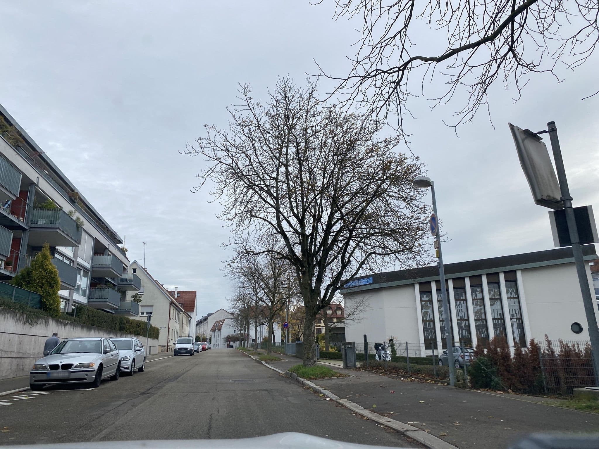Street view near Erikson Hotel, Sindelfingen — © dapiang (CC BY-SA · Mapillary)