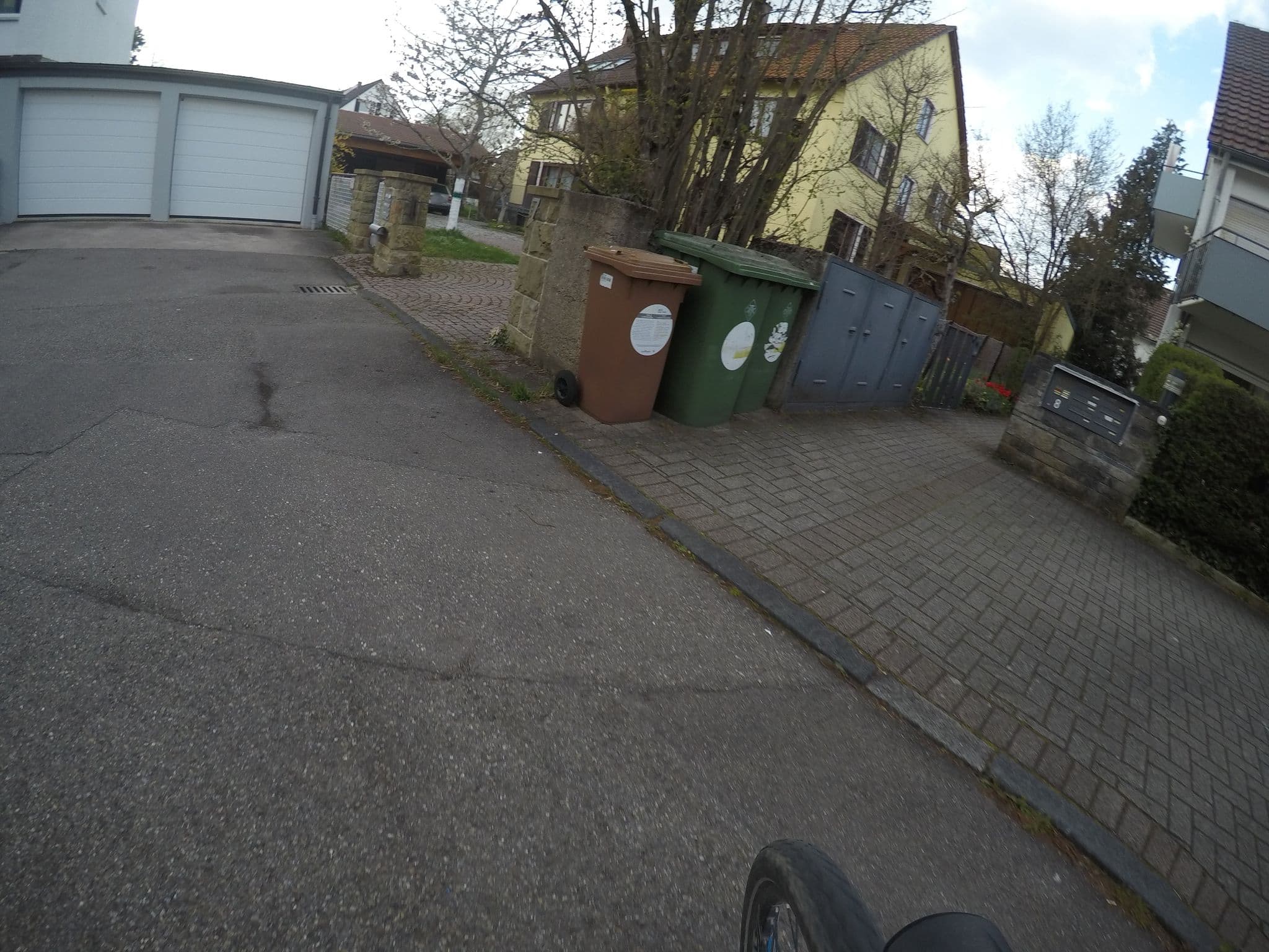 Street view near Hängematte Platz, Heerstraße — © mfa (CC BY-SA · Mapillary)