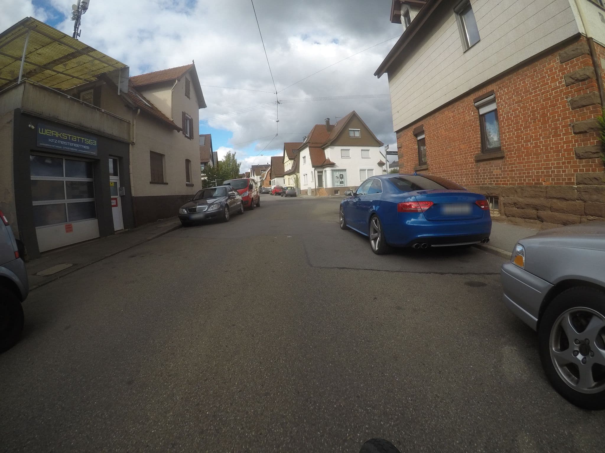 Street view near Hotel Vahinger Hof, Heerstraße — © mfa (CC BY-SA · Mapillary)
