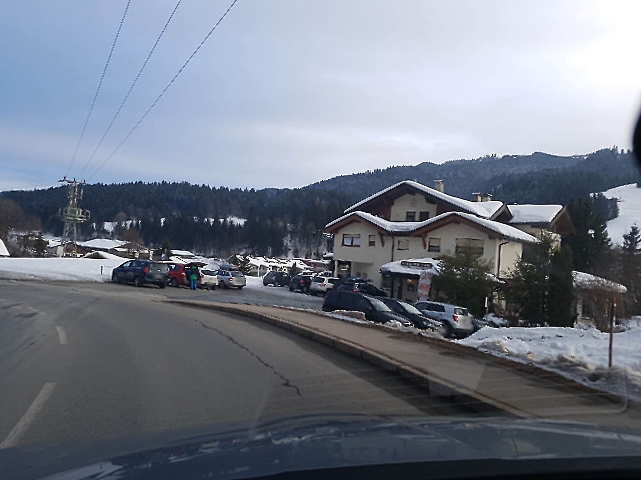 Street view near Café Treff, Scheffau am Wilden Kaiser — © dsmm (CC BY-SA · Mapillary)