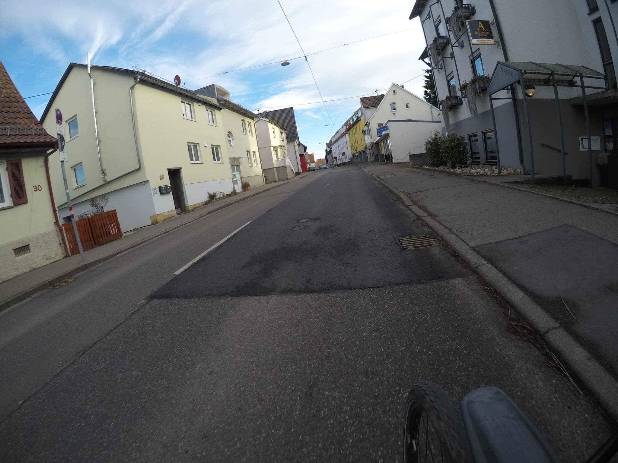 Street view near Akteon Hotel, Riedenberg — © mfa (CC BY-SA · Mapillary)