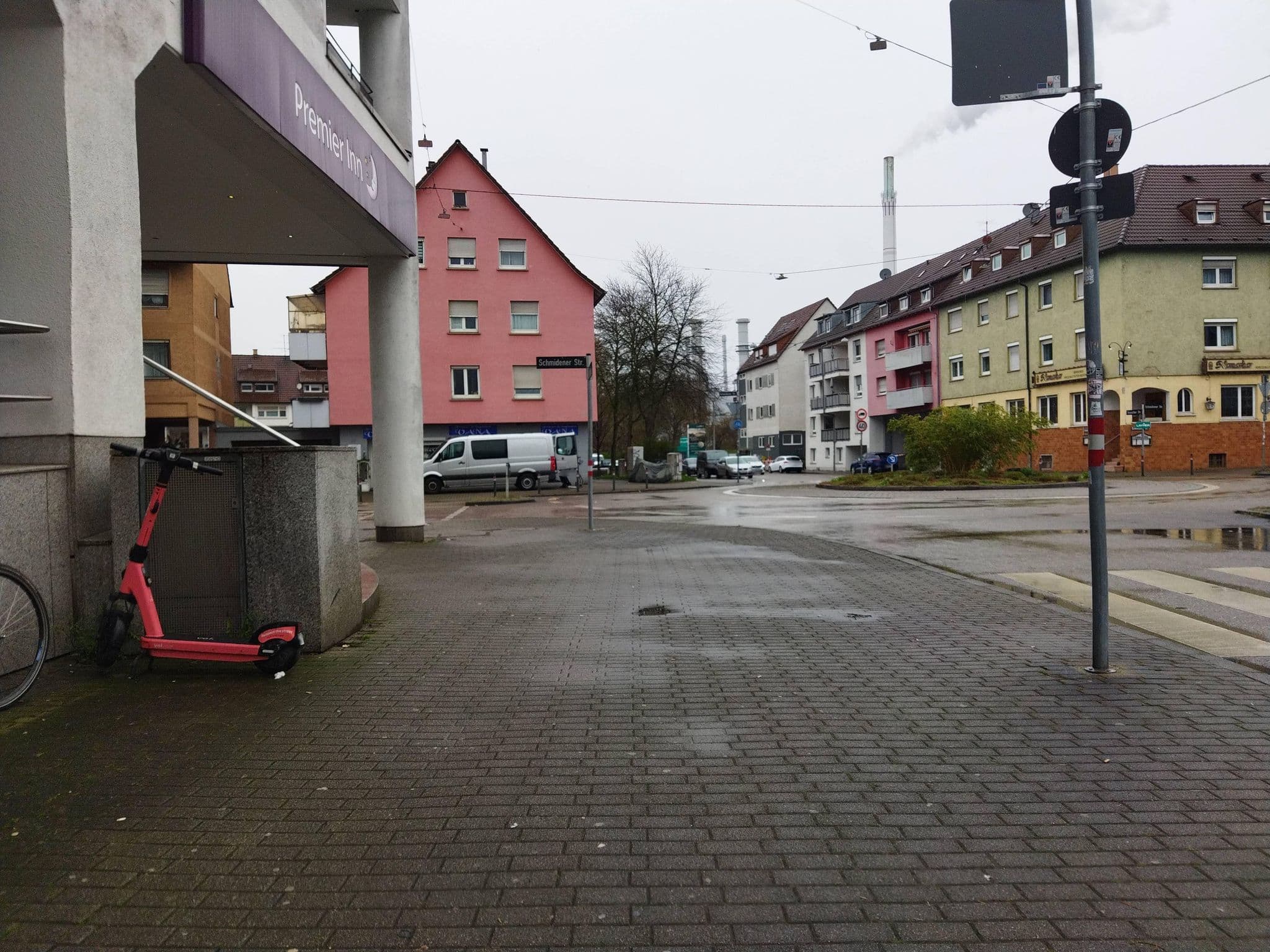 Street view near ibis Styles, Stuttgart-Ost — © changchun1 (CC BY-SA · Mapillary)