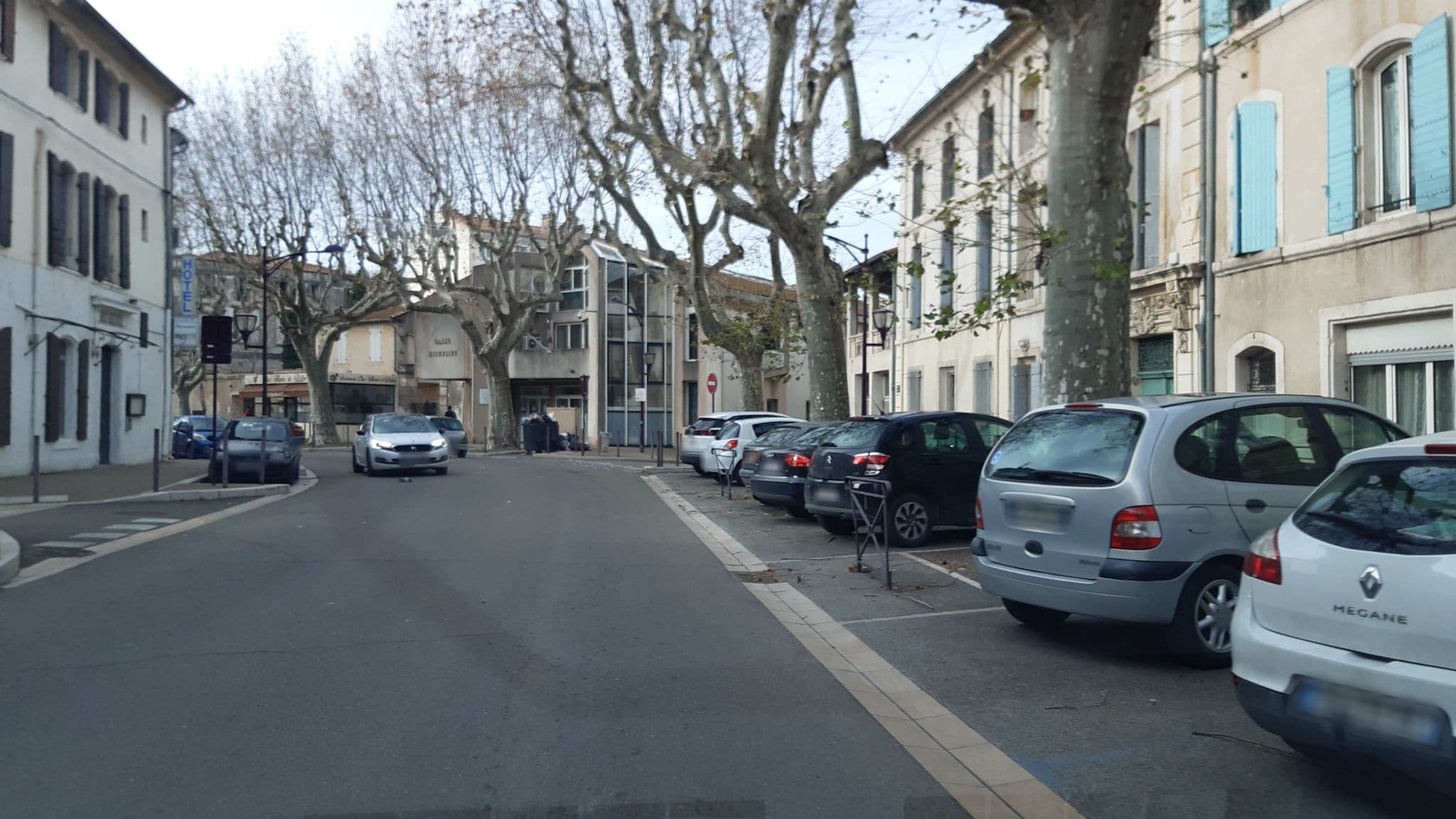 Street view near Hôtel des Artistes, Tarascon — © gremi (CC BY-SA · Mapillary)