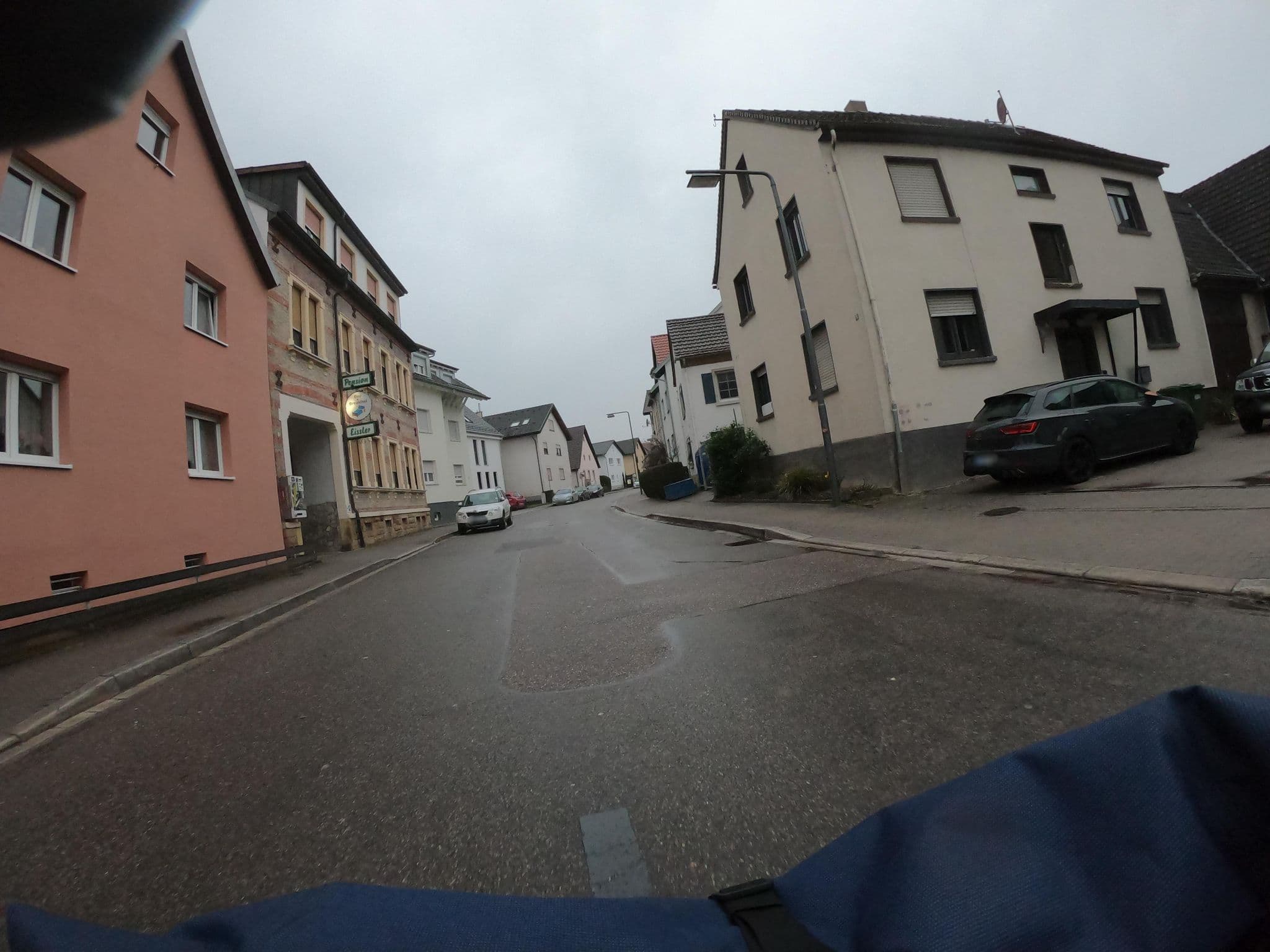 Street view near Pension Eissler, Gondelsheim — © bittelwangen (CC BY-SA · Mapillary)