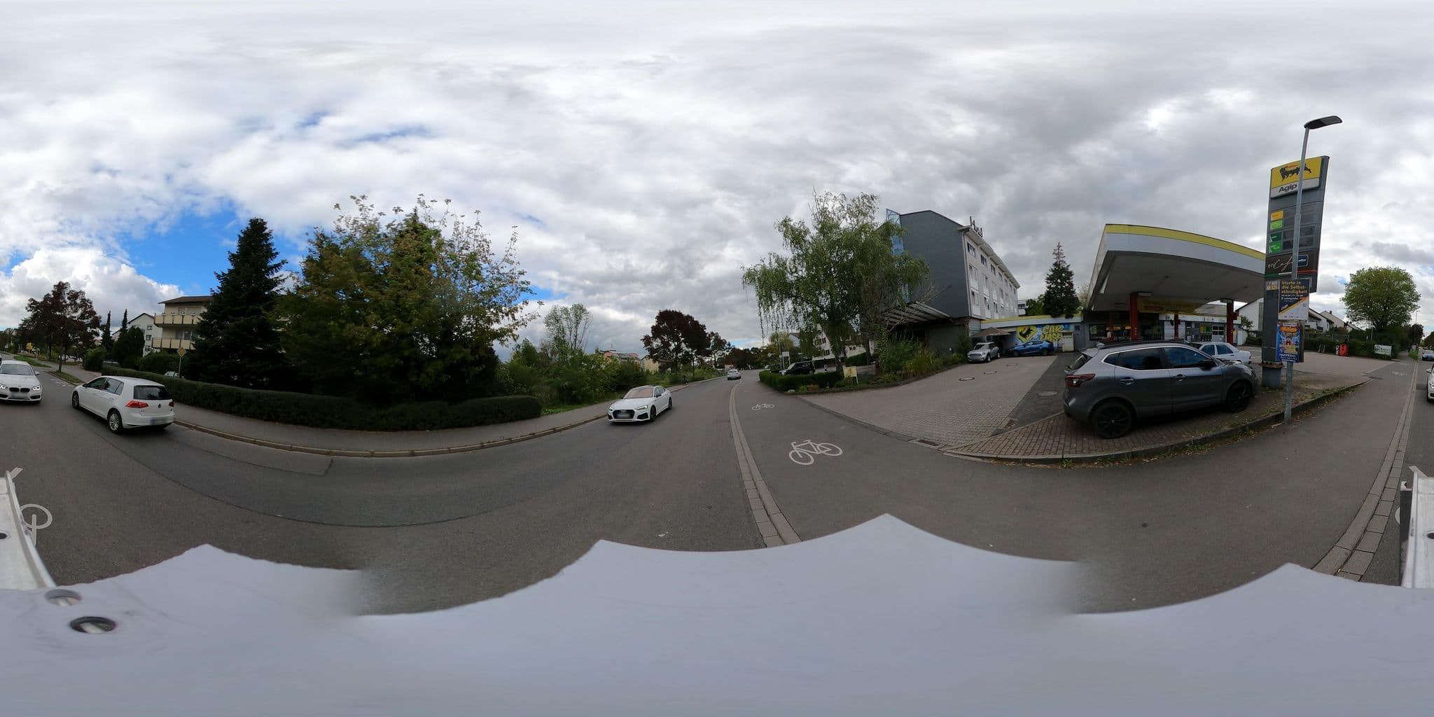 Street view near Hotel & Restaurent Mondial, Wiesloch — © wegavision (CC BY-SA · Mapillary)