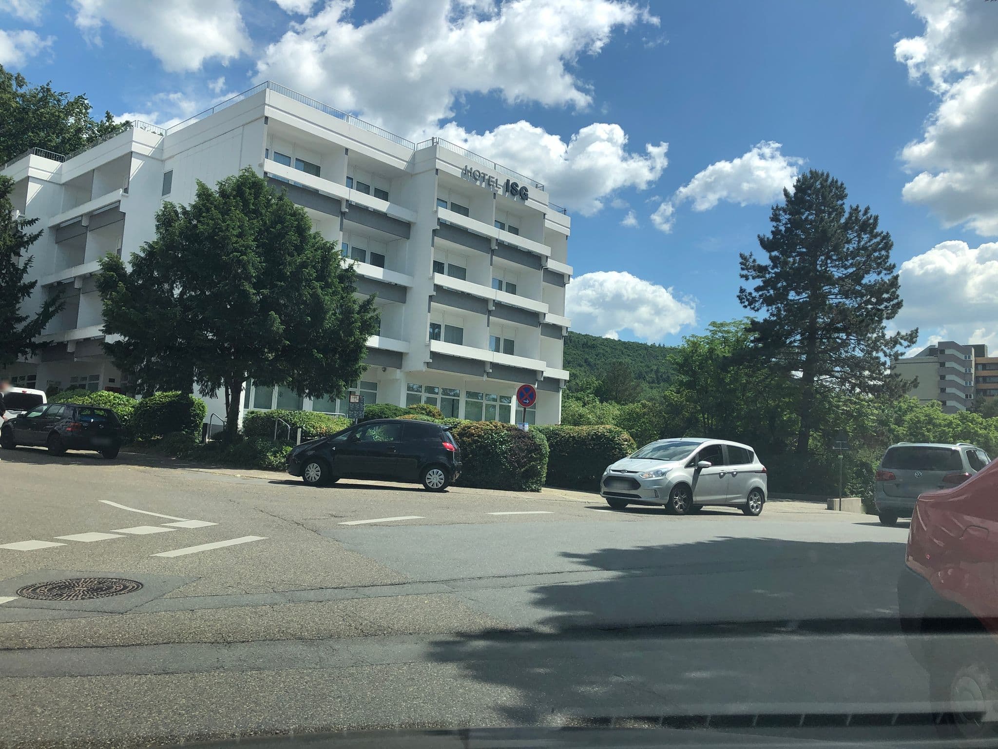 Street view near Hometown-Apartments, Leimen — © knistertoni (CC BY-SA · Mapillary)