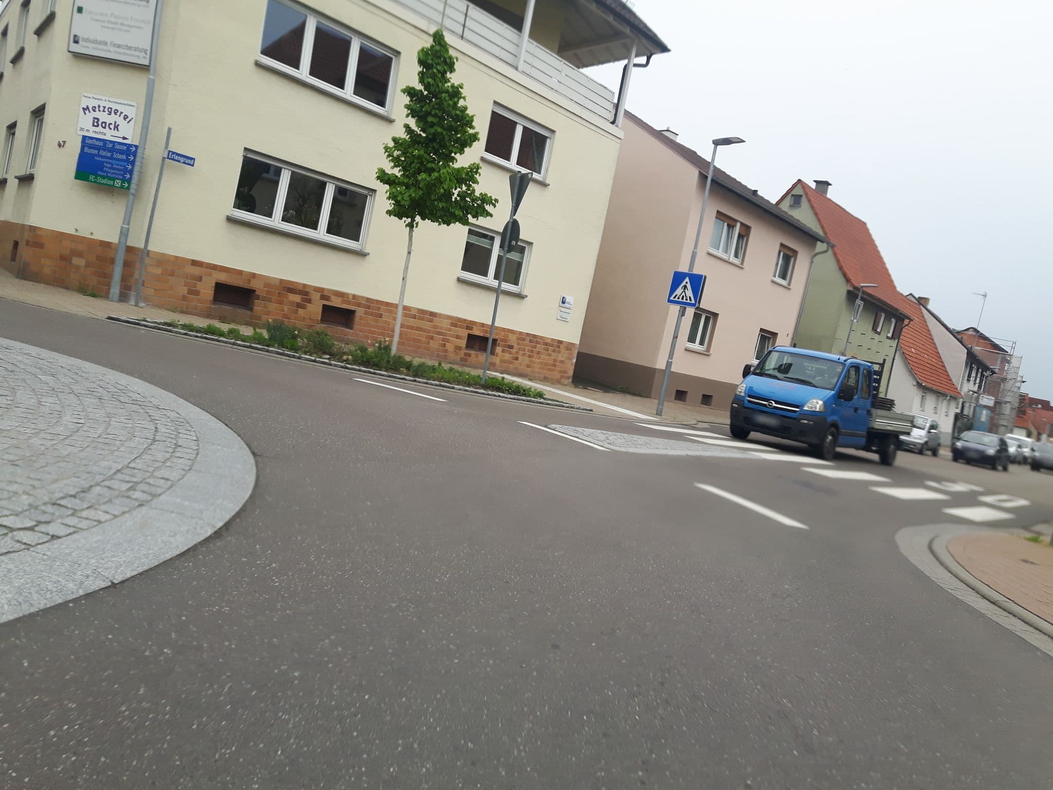 Street view near Gasthaus zur Sonne, Rot — © changchun1 (CC BY-SA · Mapillary)