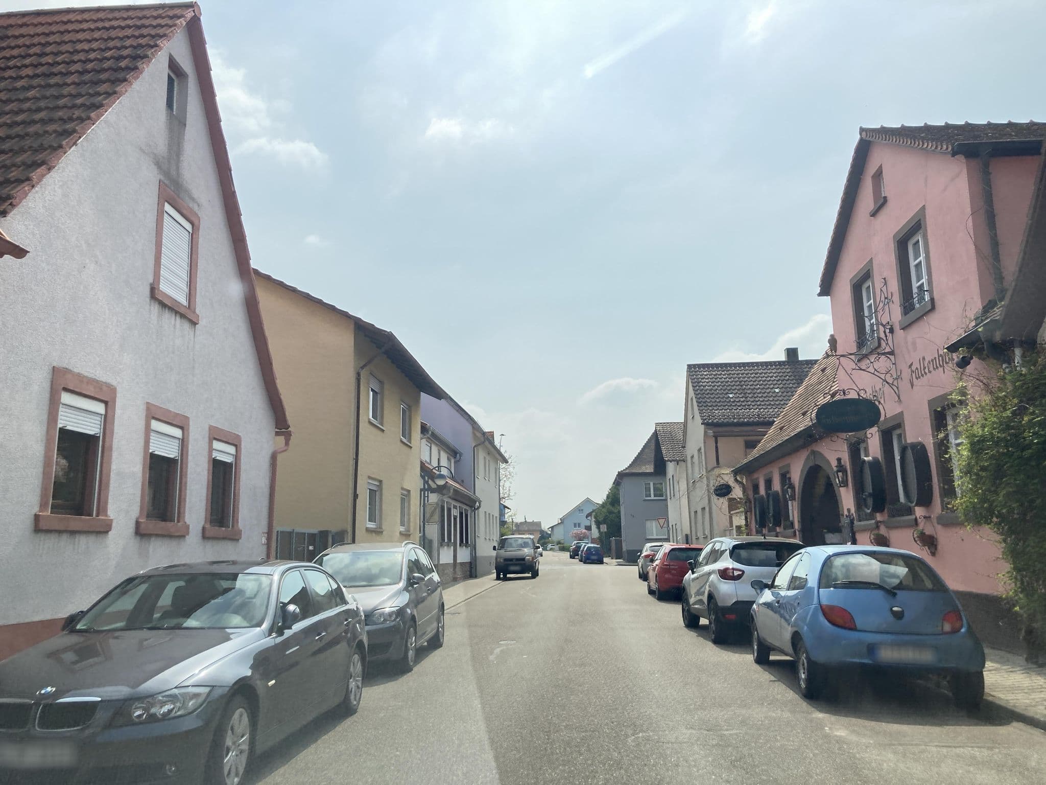 Street view near Landgasthof Falkenhorst, Kronau — © tasmaniadevil (CC BY-SA · Mapillary)