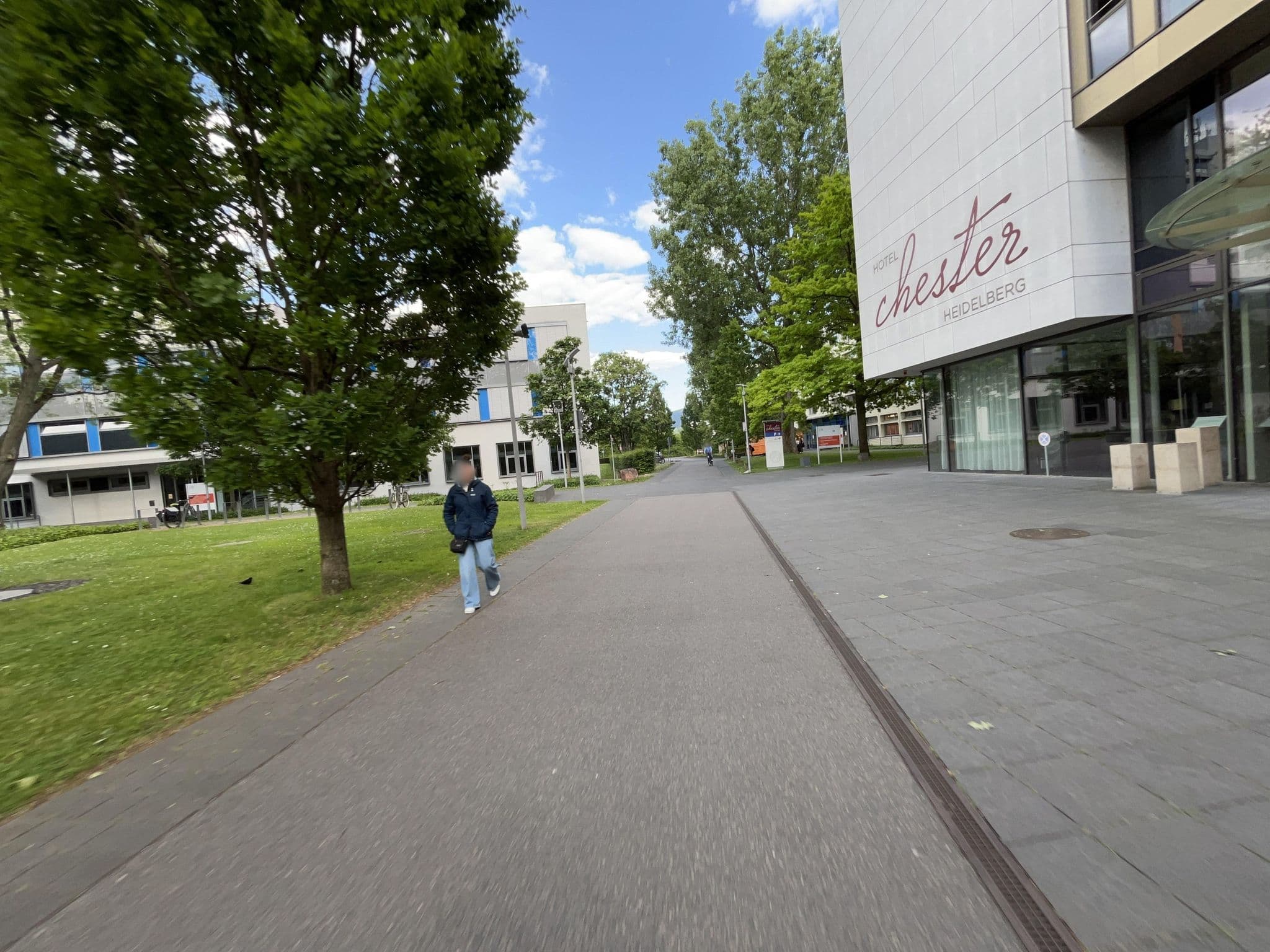 Street view near Chester Hotel, Eppelheim — © hdvalentin (CC BY-SA · Mapillary)