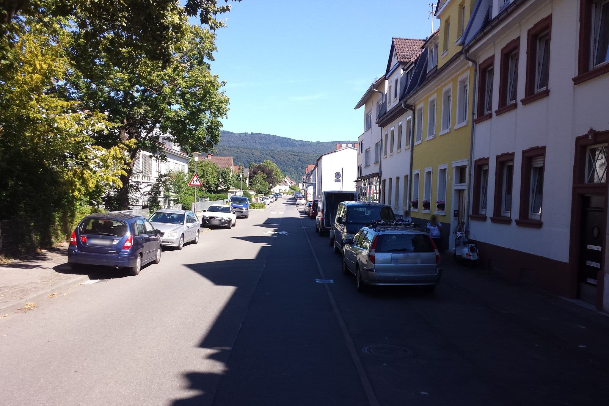 Street view near Heidelberger-Ferienwohnungen Wirwohnenhier Gabrielle Vette-Bung, Eppelheim — © wegavision (CC BY-SA · Mapillary)