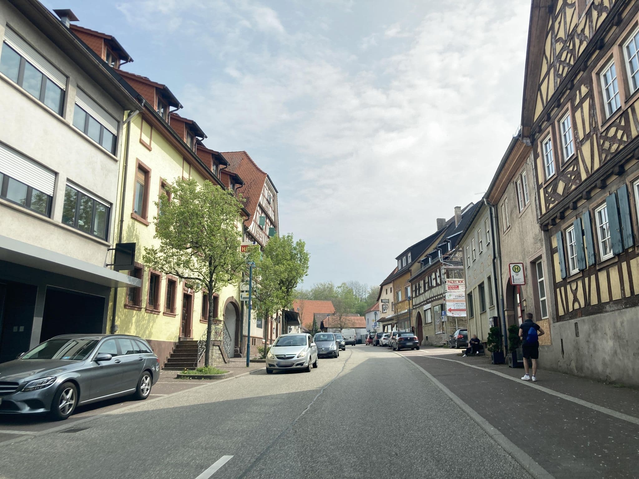 Street view near Östringer Hof, Östringen — © tasmaniadevil (CC BY-SA · Mapillary)