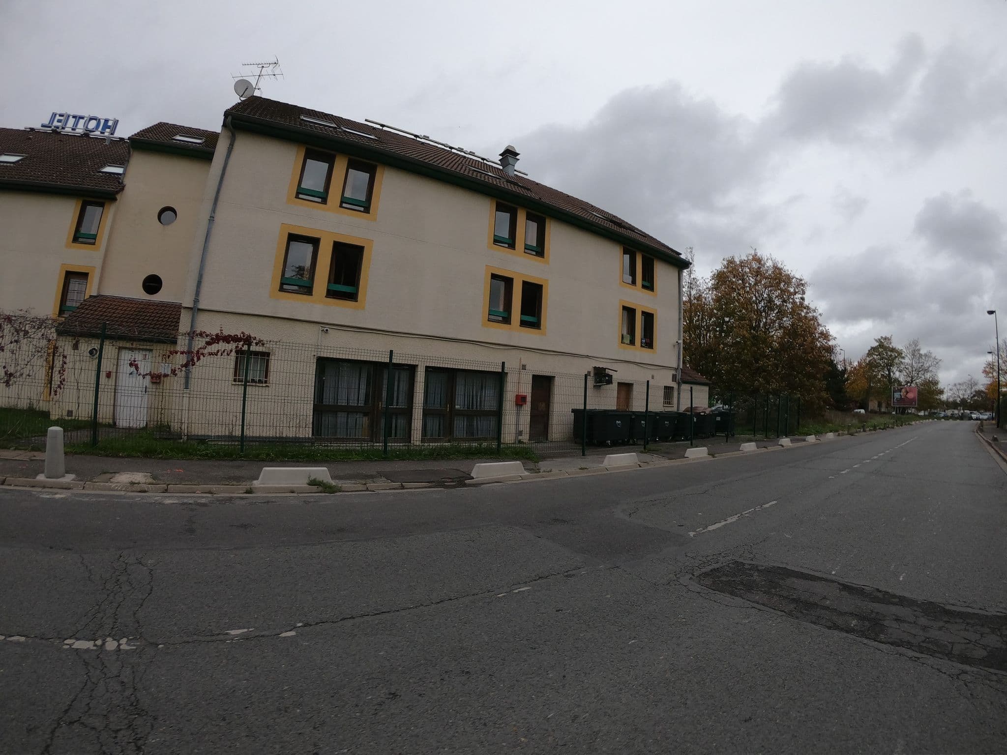 Street view near Balladins, Chennevières-sur-Marne — © cartocite (CC BY-SA · Mapillary)