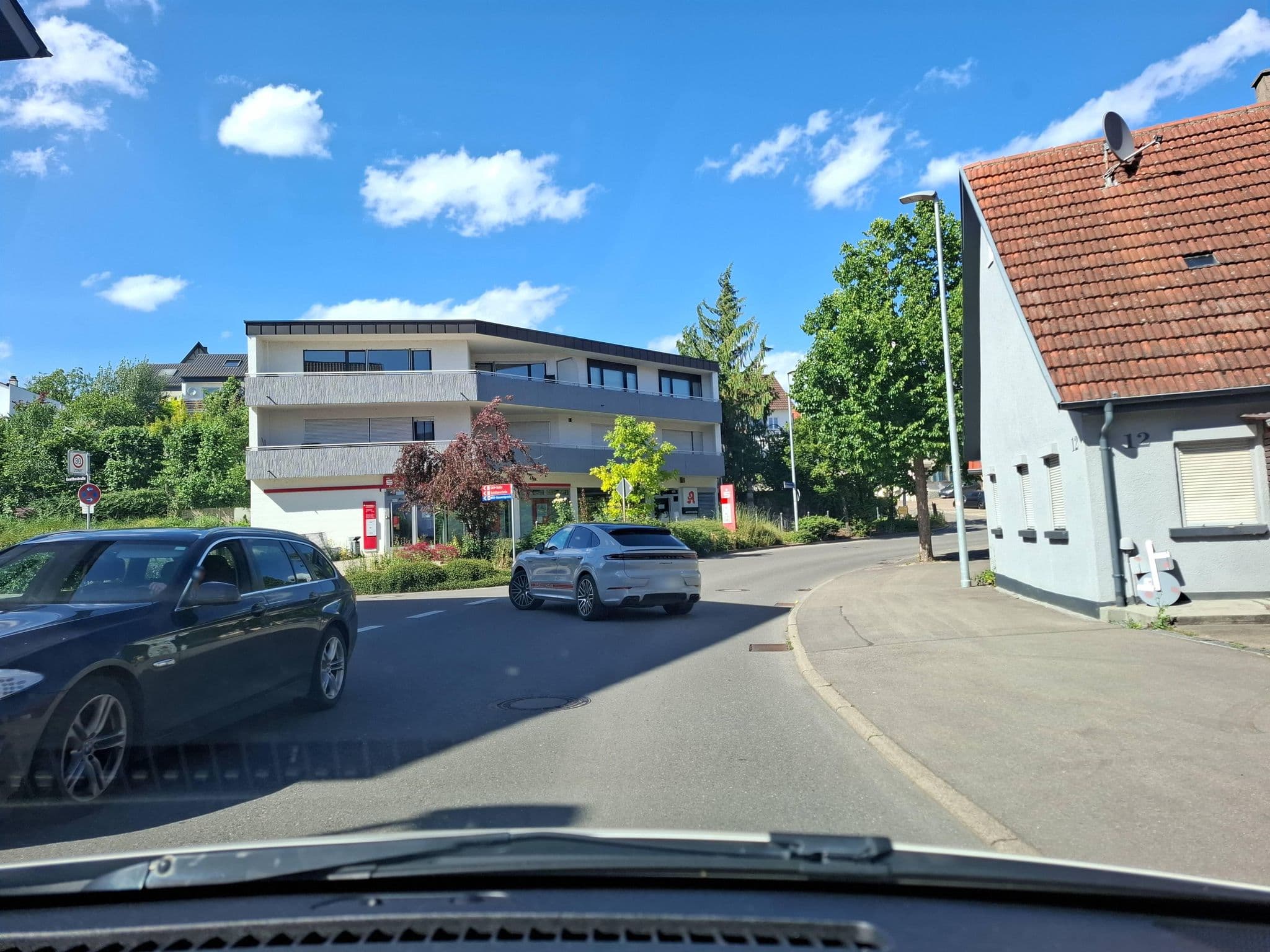 Street view near Heinerich Klaus, Pleidelsheim — © bct (CC BY-SA · Mapillary)