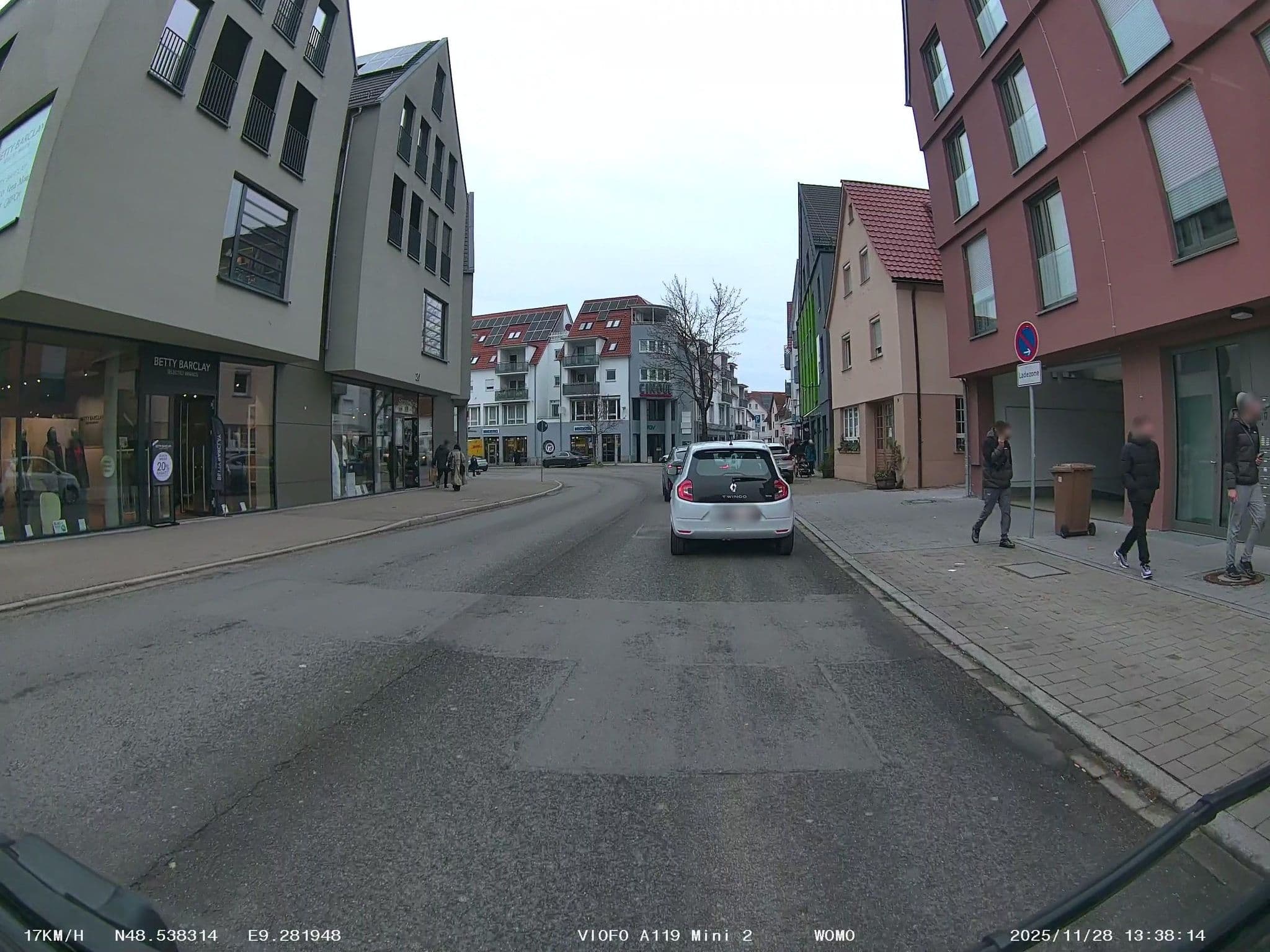 Street view near Hotel kukione Deluxe, Metzingen — © soulcover (CC BY-SA · Mapillary)