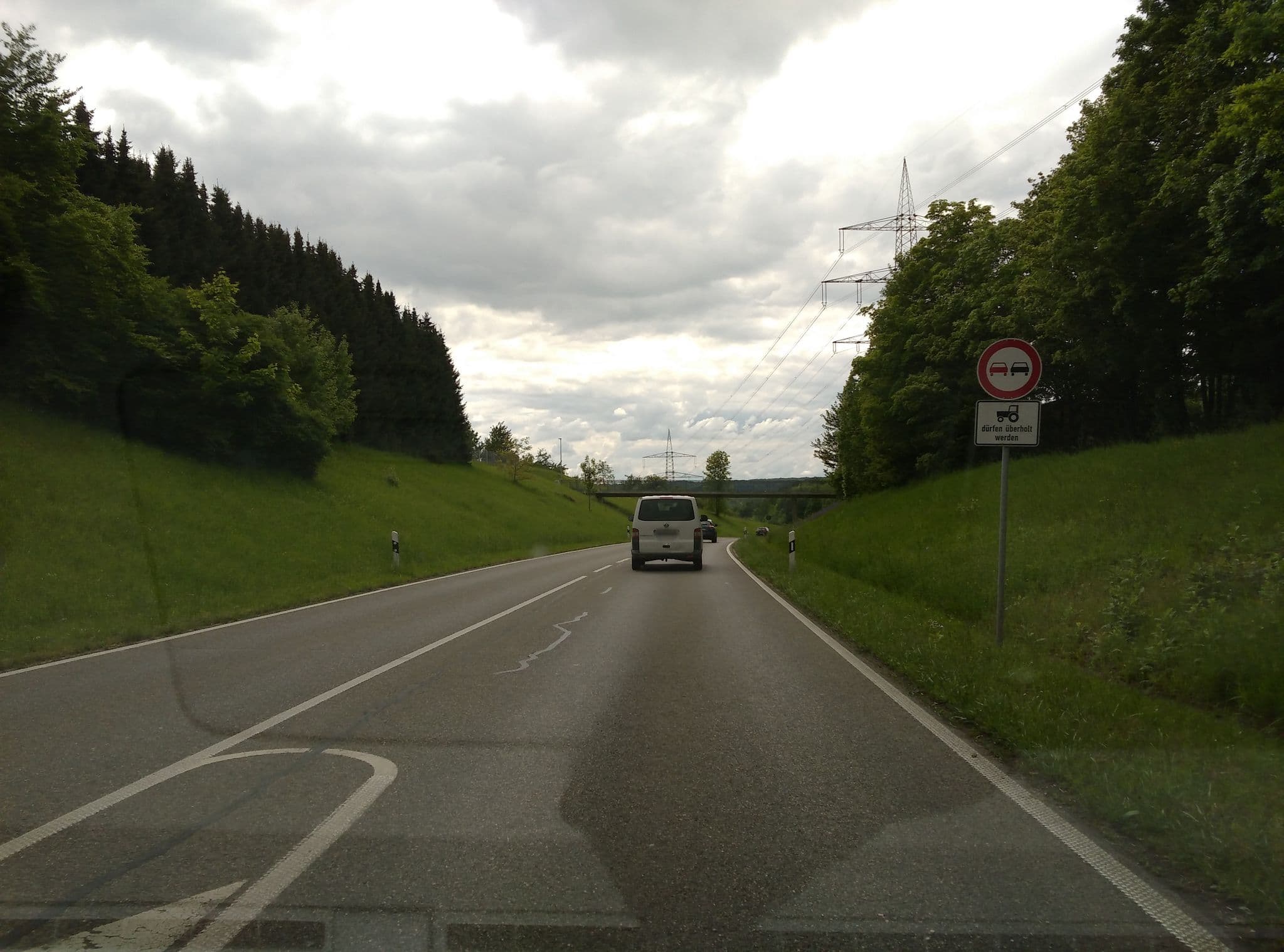 Street view near Hotel Uno 1, Großbettlingen — © bumi (CC BY-SA · Mapillary)