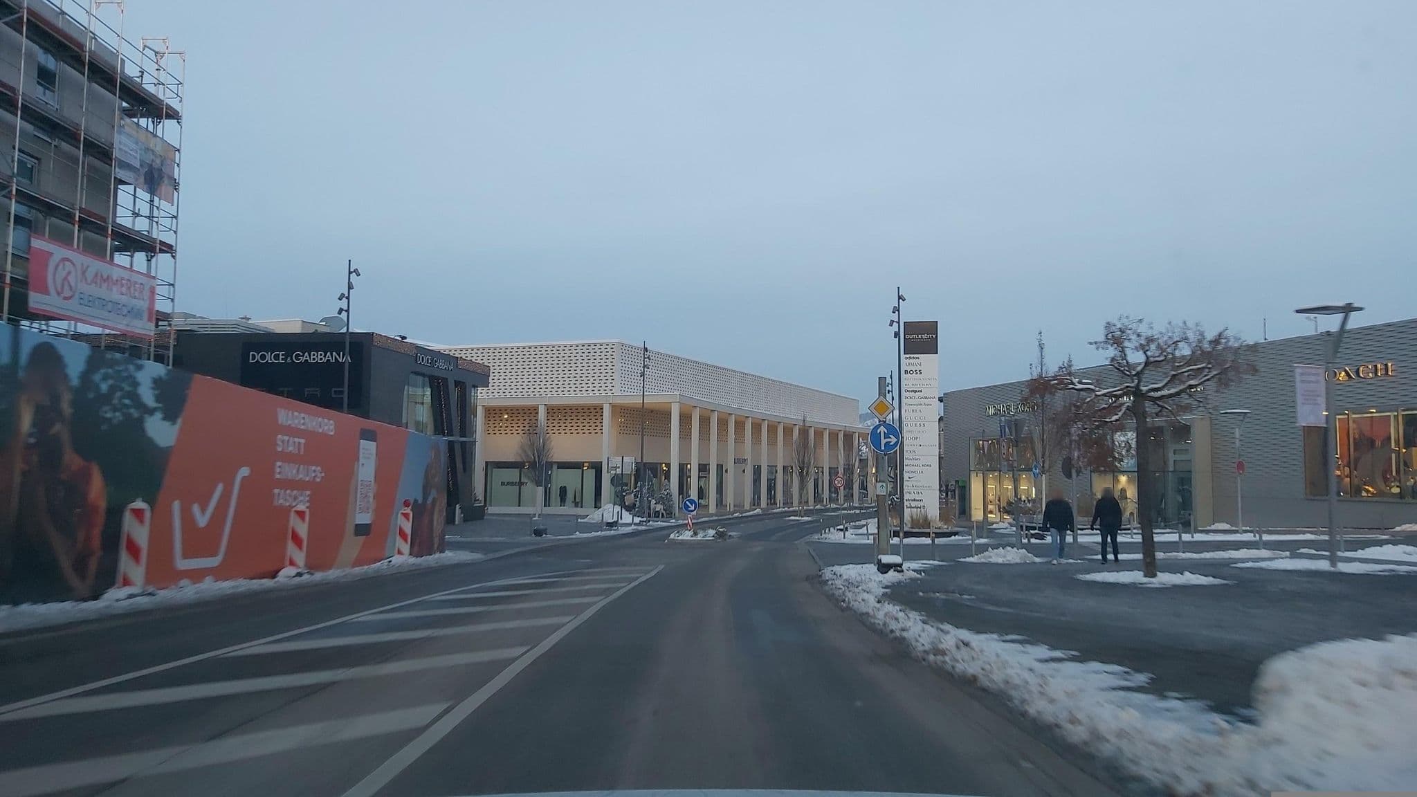 Street view near Moxy Outlet Metzingen, Metzingen — © KrebsRap (CC BY-SA · Mapillary)