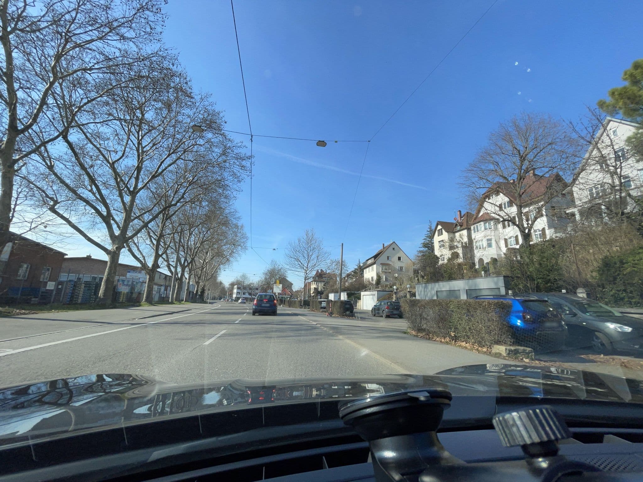 Street view near Hostel 395, Stuttgart-Ost — © pharris0n (CC BY-SA · Mapillary)