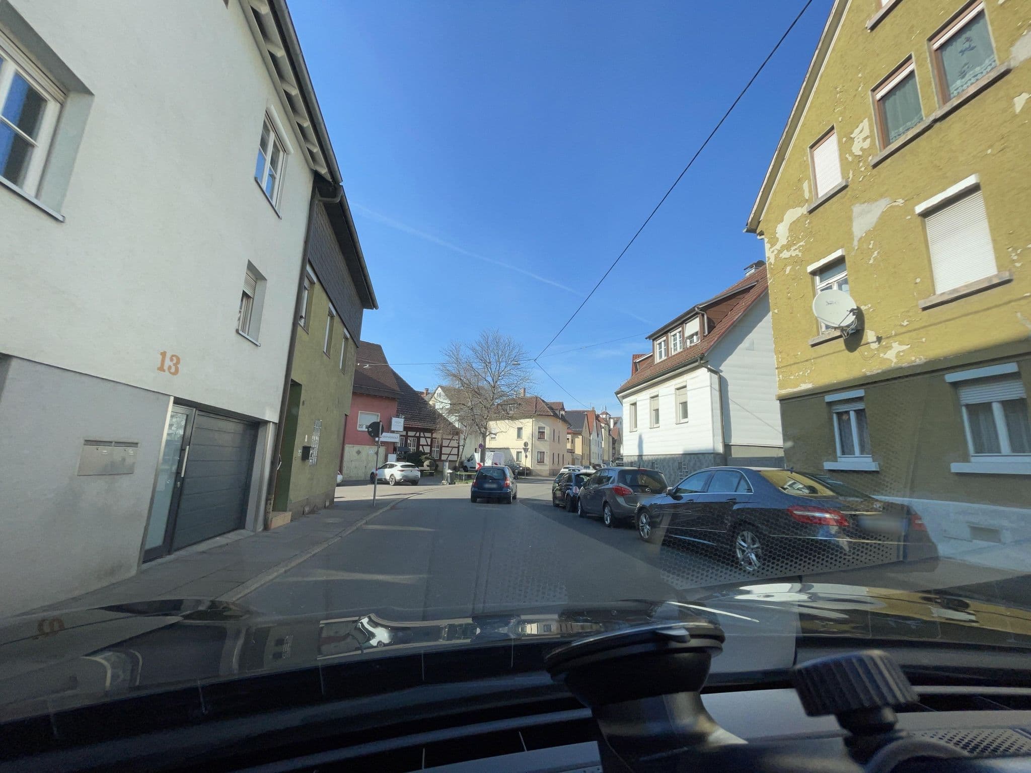 Street view near Gästehaus Weinrebe, Stuttgart-Ost — © pharris0n (CC BY-SA · Mapillary)