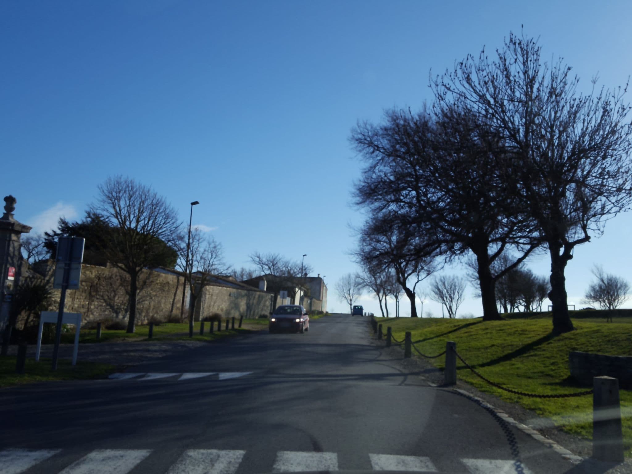 Street view near Le Clos Saint-Martin, Saint-Martin-de-Ré — © thibphil (CC BY-SA · Mapillary)