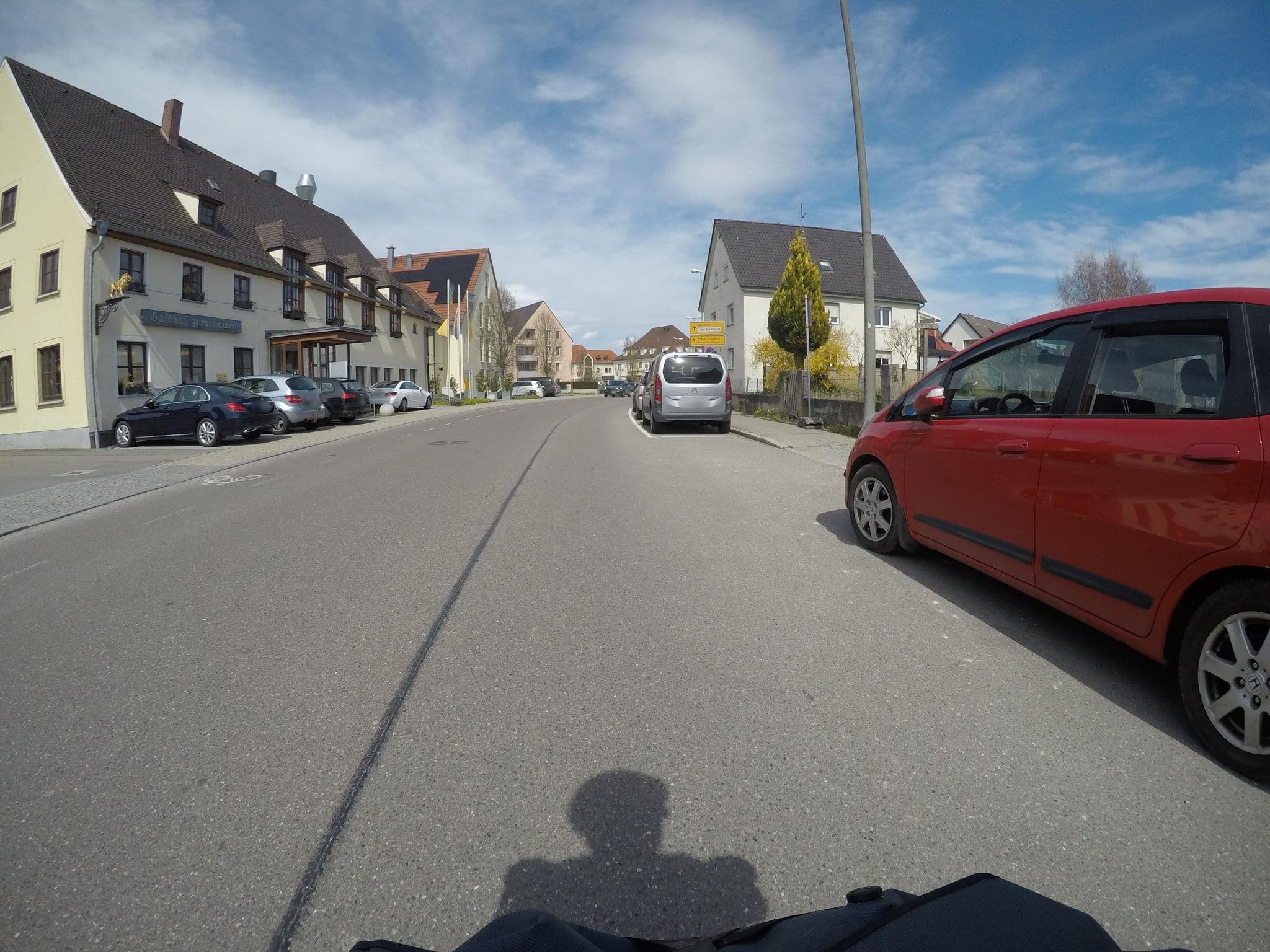 Street view near Hotel & Gasthof Löwen, Neu-Ulm — © mfa (CC BY-SA · Mapillary)