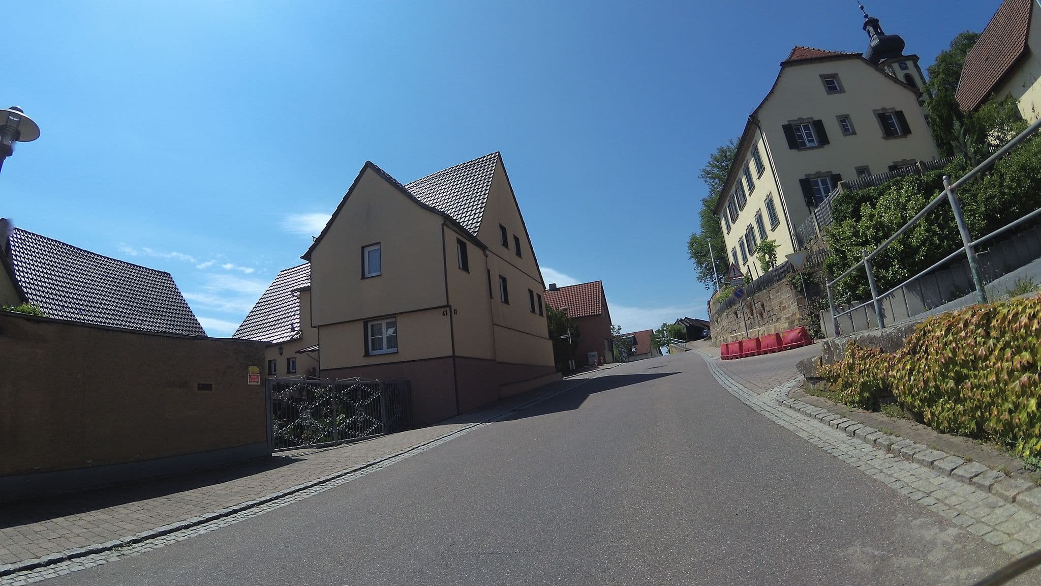 Street view near Kellerklause Bernd Bühler Hotel, Pension, Erlenbach — © teddy73 (CC BY-SA · Mapillary)