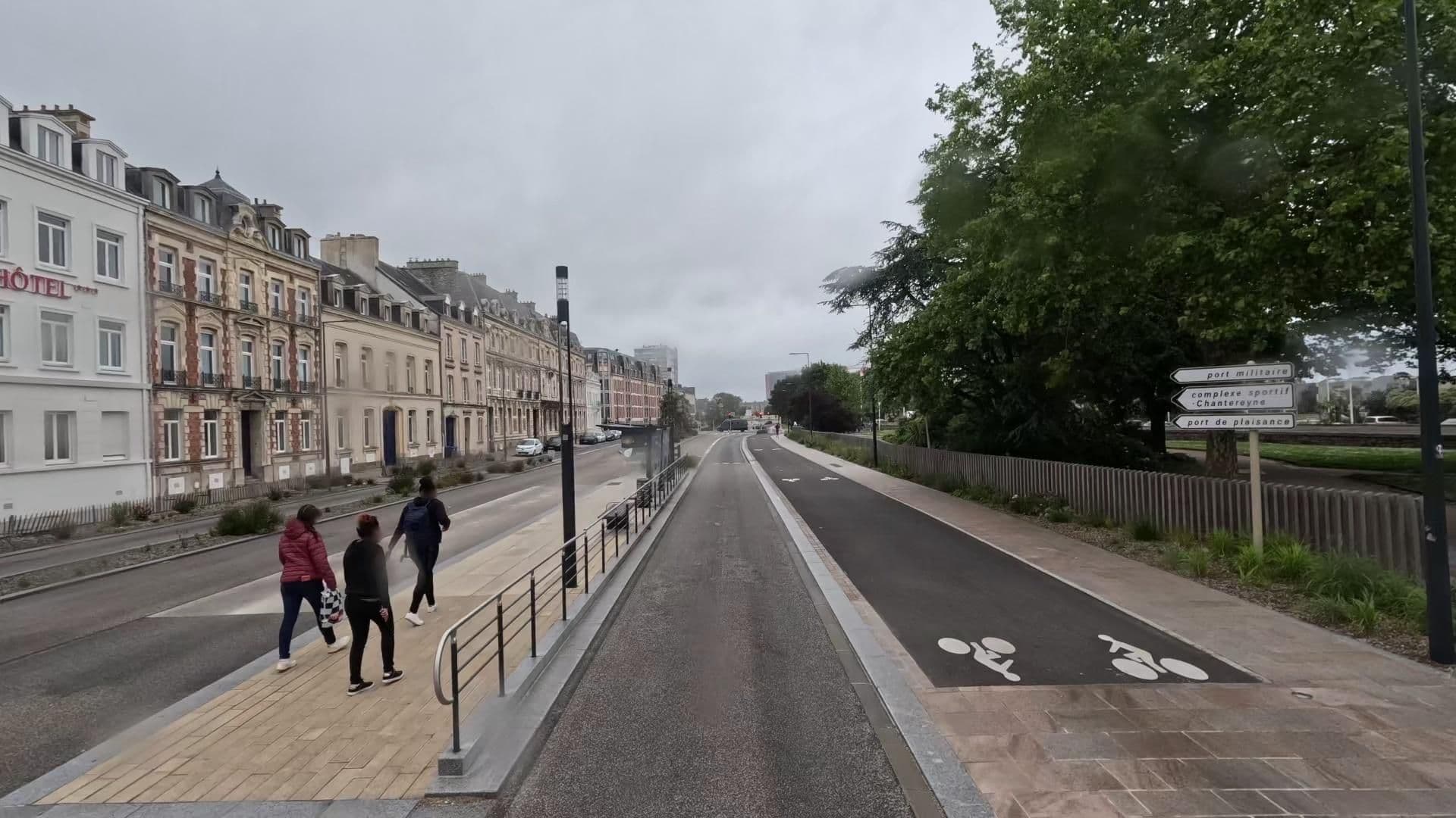 Street view near Hôtel Le Cercle, Cherbourg — © bct (CC BY-SA · Mapillary)