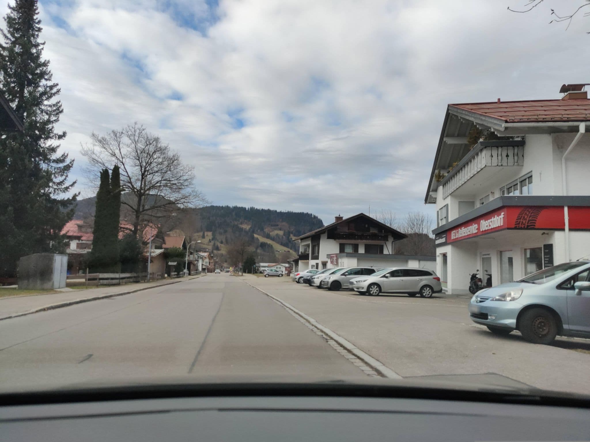Street view near Ferienwohnung Dr. Neubauer, Oberstdorf — © littlefool (CC BY-SA · Mapillary)