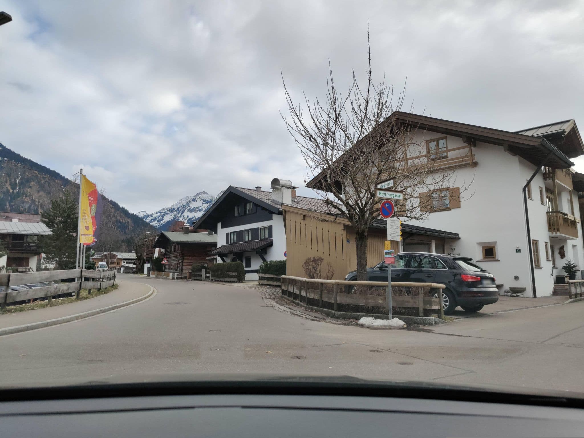 Street view near Haus Jahreszeiten, Oberstdorf — © littlefool (CC BY-SA · Mapillary)